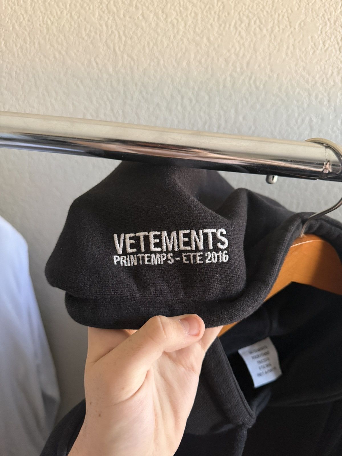 Vetements Vetements SS16 Titanic Coming Soon Hoodie Size US S / EU 44-46 / 1 - 6 Thumbnail