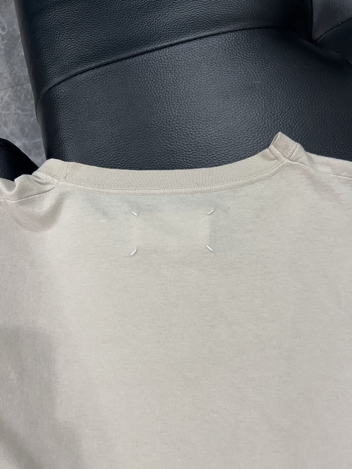 Maison Margiela Maison Margiela SS26 Graffiti Logo T-Shirt Size US XL / EU 56 / 4 - 7 Thumbnail