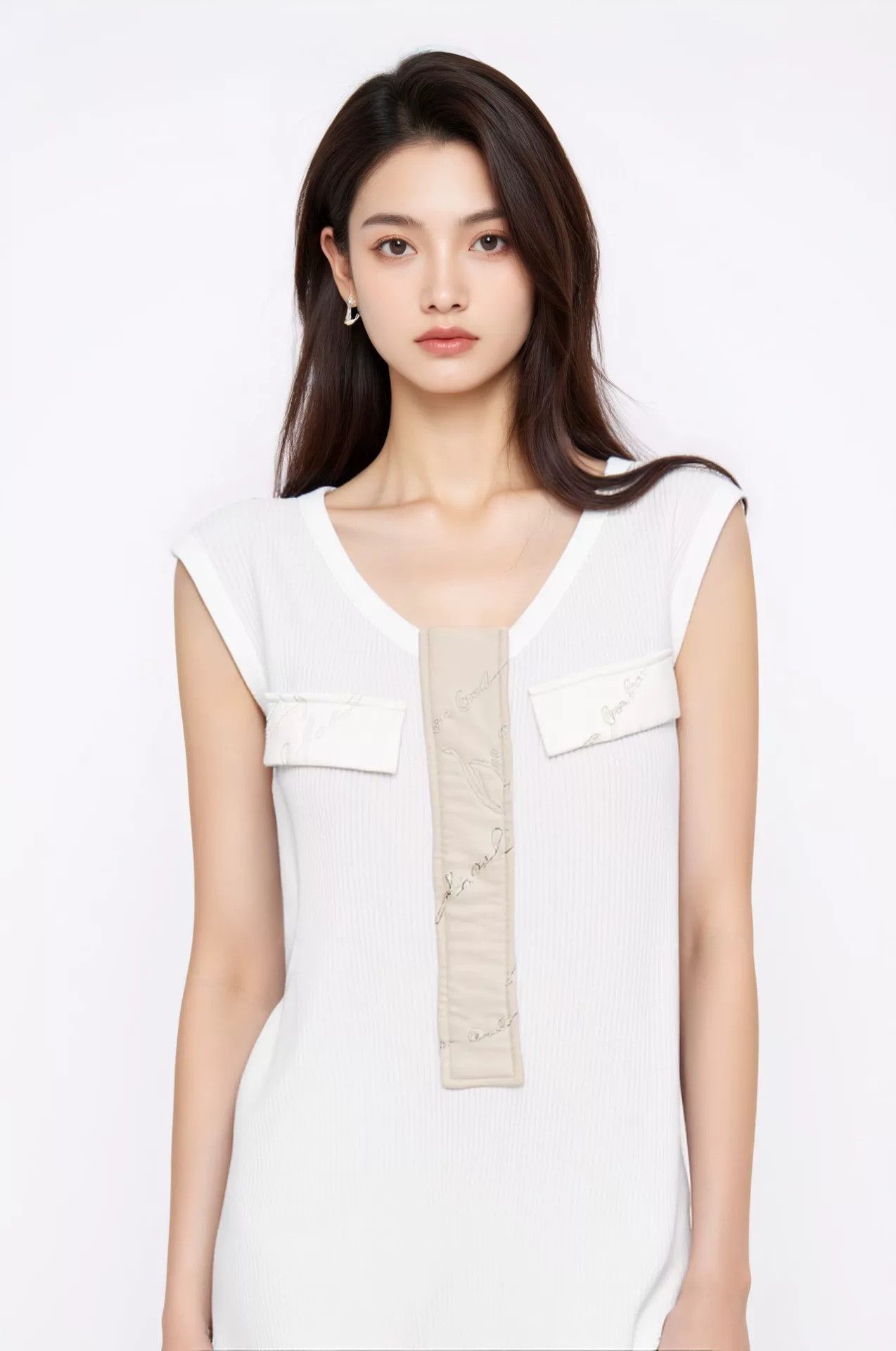 Chanel Chanel 16P White Sleeveless Knit Vest Size XXS / US 00 / IT 34 - 1 Thumbnail