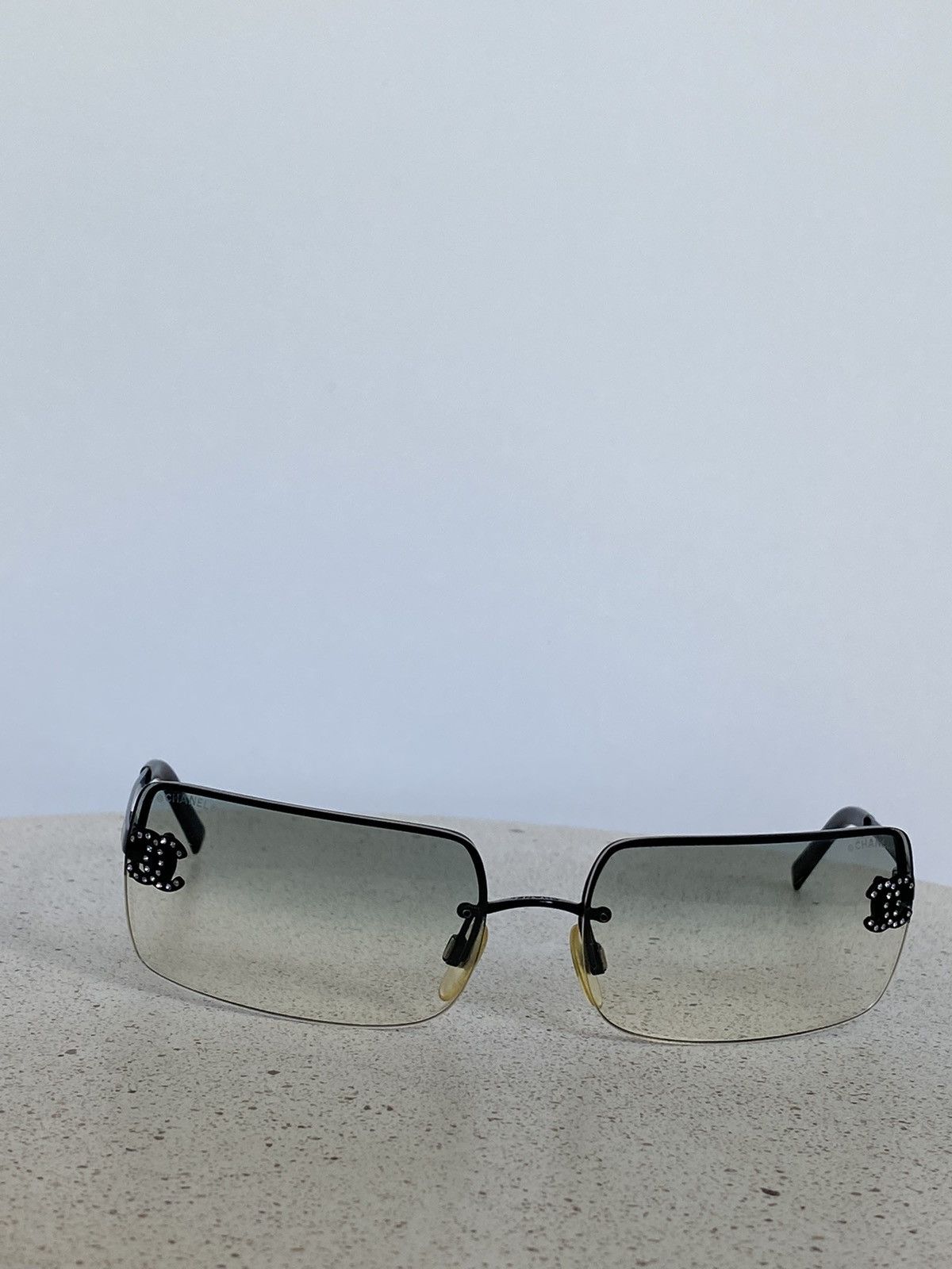 Chanel × Vintage Chanel CC 4104-B sunglasses rhinestones black rimless Size ONE SIZE - 4 Thumbnail