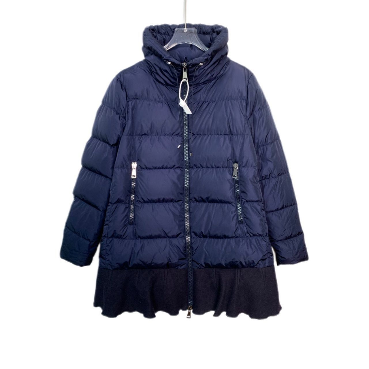 Moncler Moncler Womens Quilted Down Jacket With Stand-Up Collar & Zi Size XS / US 0-2 / IT 36-38 - 1 Thumbnail