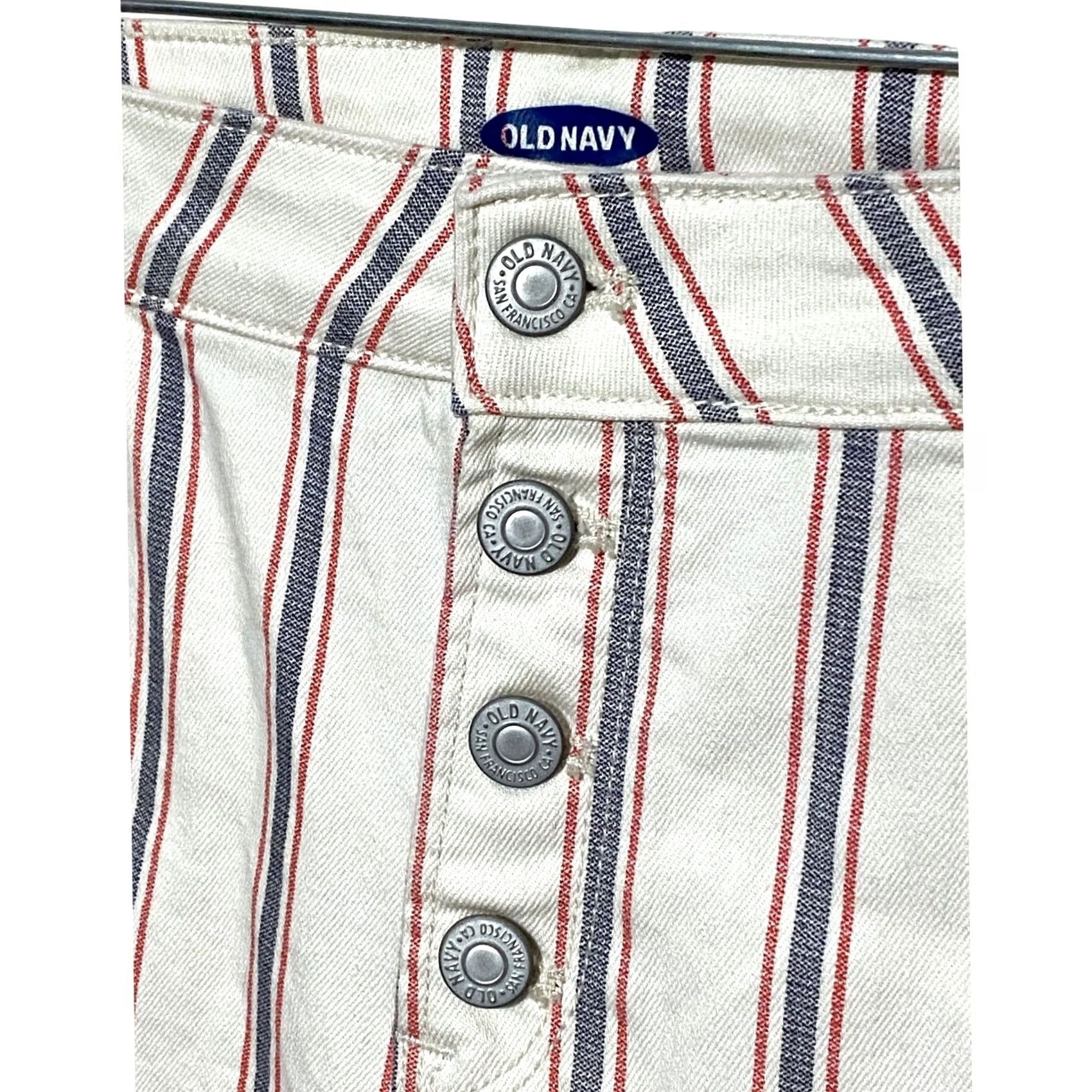 Old Navy Old Navy Shorts Women 16 Cuffed Button Fly Red White Blue Retro Boho Summer NWT Size 38" / US 16 / IT 52 - 3 Thumbnail