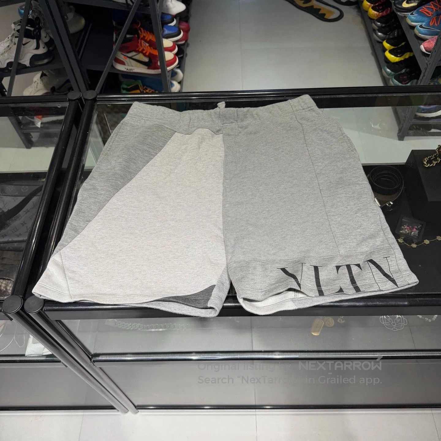 Valentino Valentino SS22 Logo Print Gray Shorts. Size US 34 / EU 50 - 5 Thumbnail
