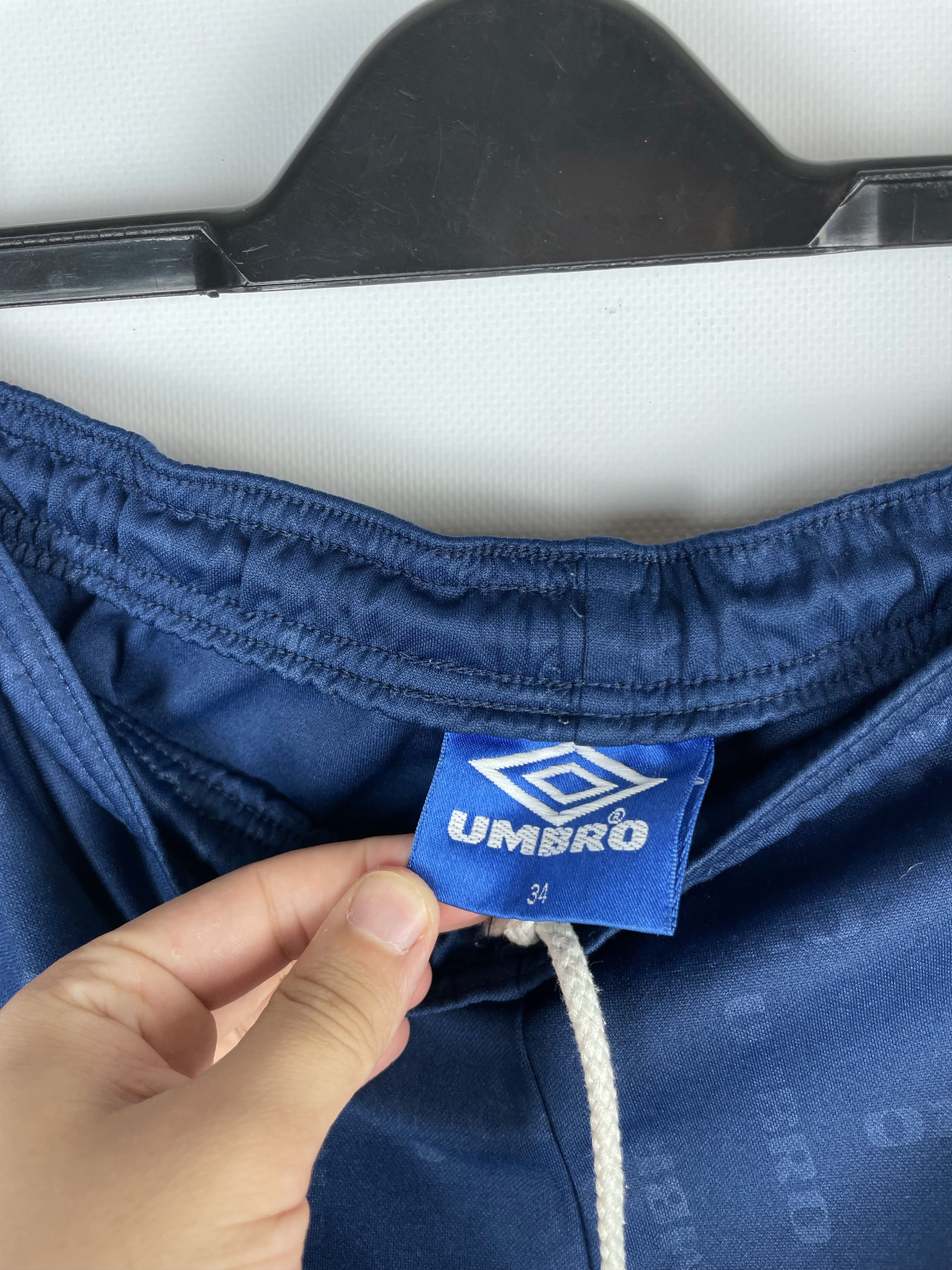 Other Vintage Umbro Shorts Y2k Size US 34 / EU 50 - 6 Thumbnail