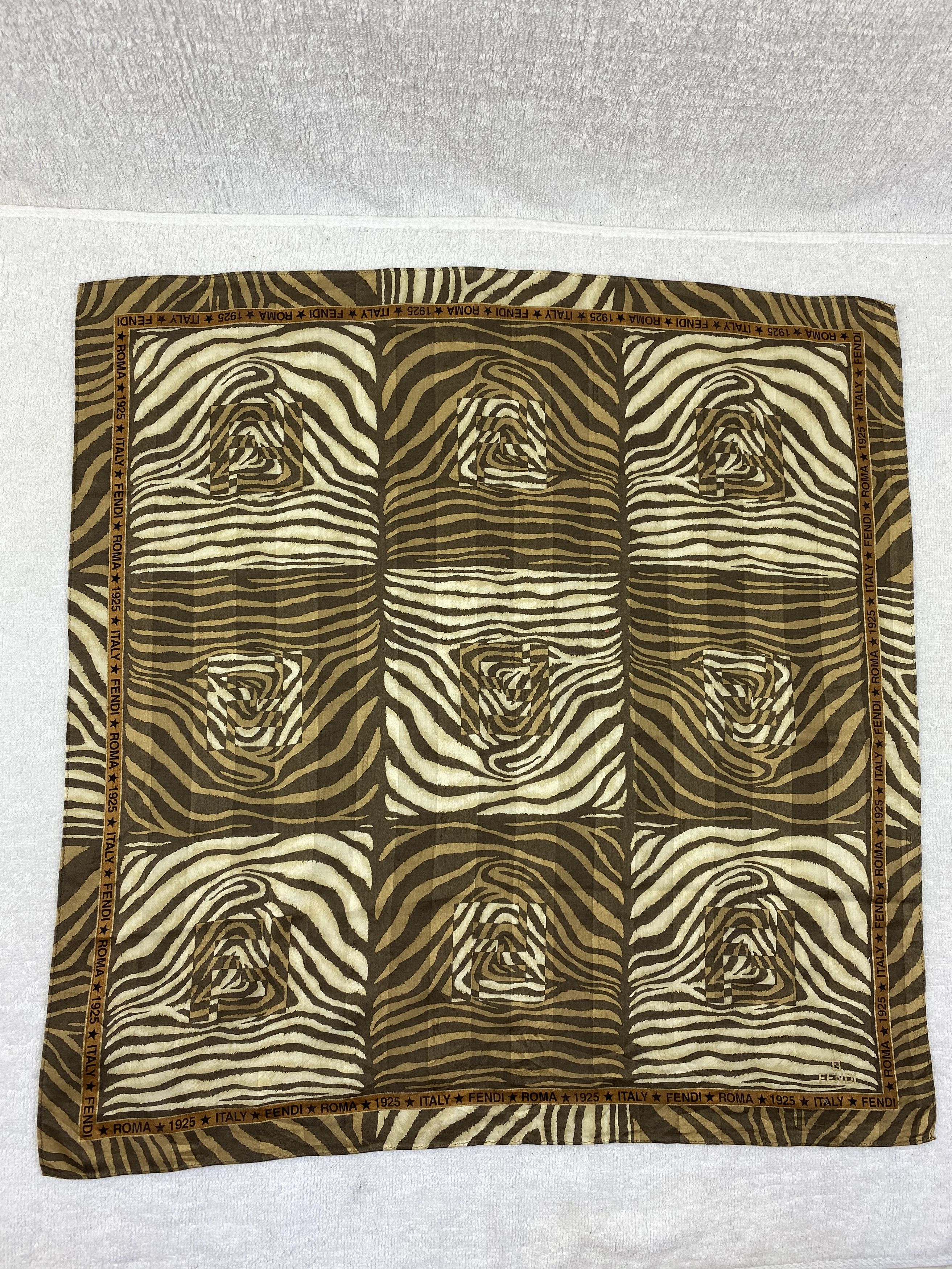 Vintage Fendi Roma Bandana / Handkerchief / Neckerchief A253 Size ONE SIZE - 3 Thumbnail