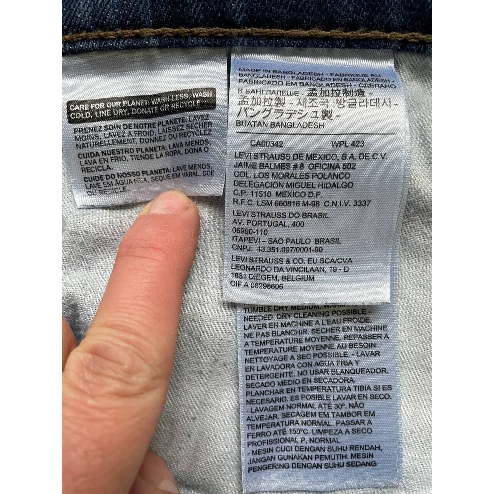 Levi's × Vintage Levi’s 511 Slim Fit Blue Jeans Men’s Straight Denim Classic Size US 33 - 7 Thumbnail