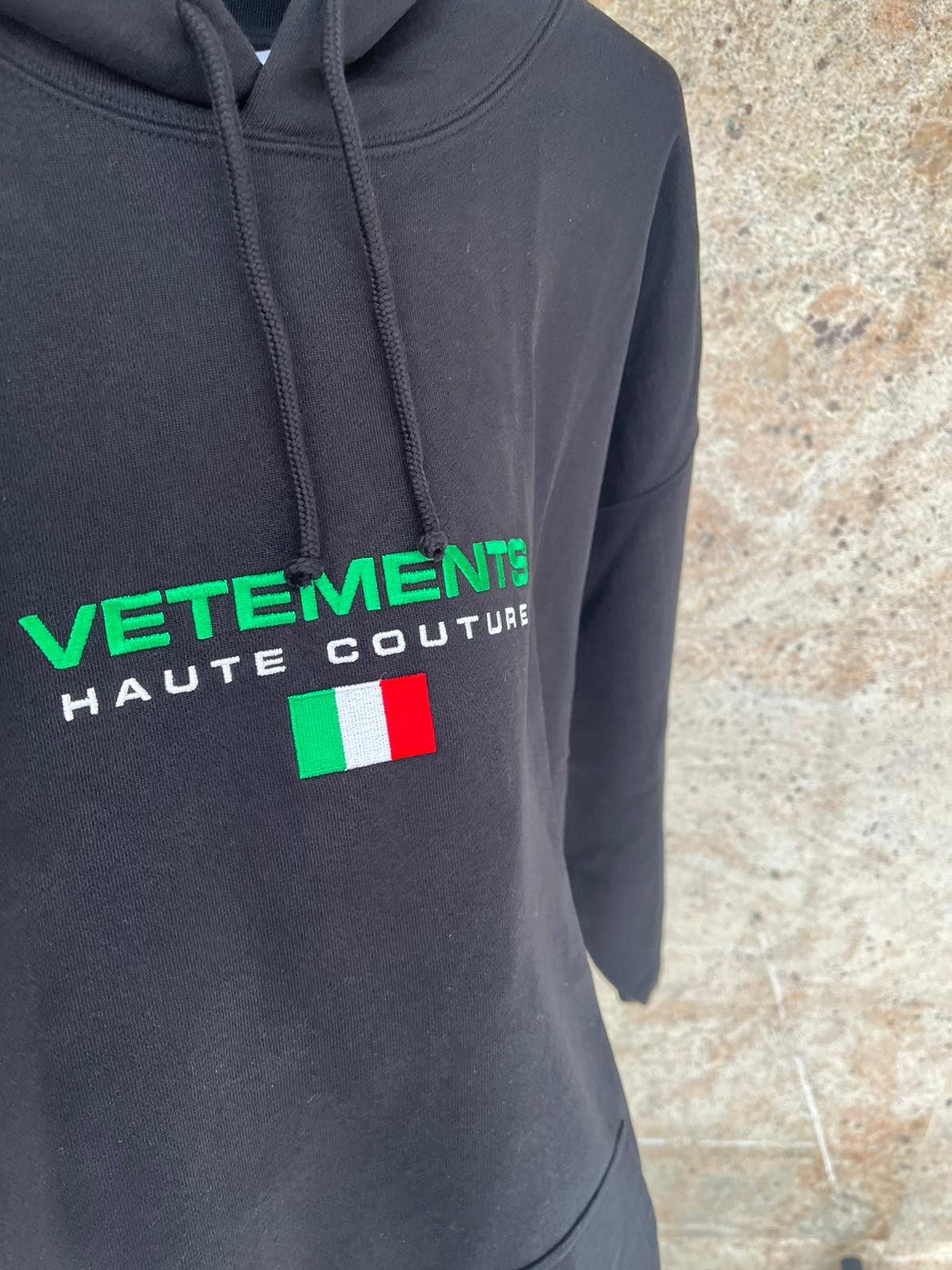 Vetements Vetements Italy Logo Hoodie Size US S / EU 44-46 / 1 - 5 Thumbnail