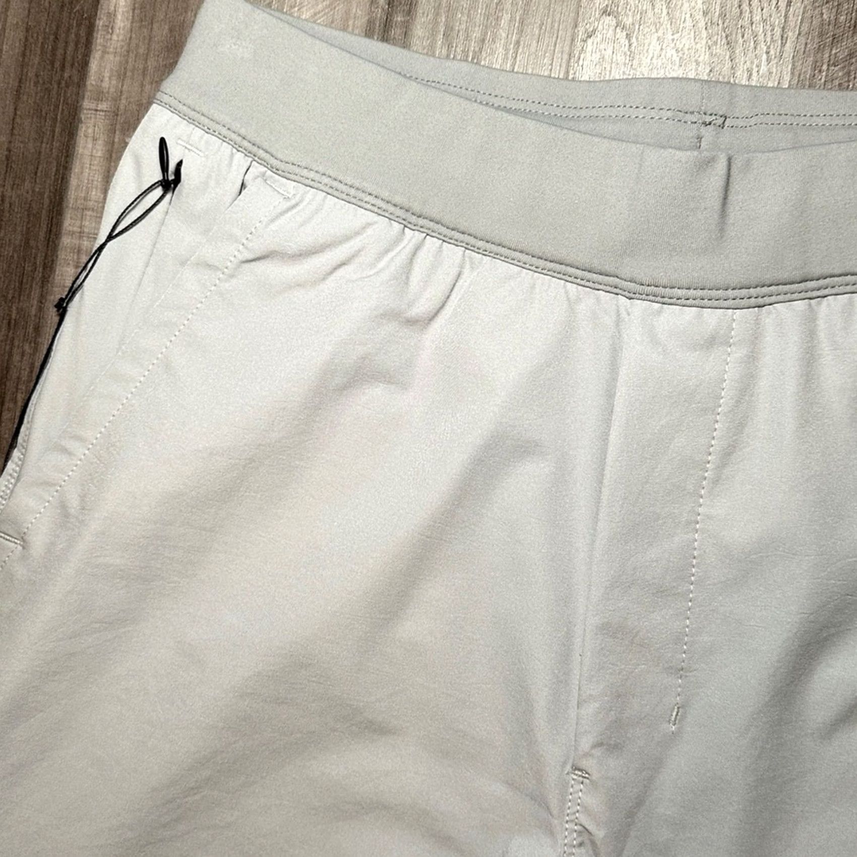 Vintage Public Rec Fog Lined Flex Shorts Men 30 Gray Athletic Regular Size 30 NWT US 30s Mens Fog Gray Public Rec Flex Shorts Size US 30 / EU 46 - 3 Thumbnail