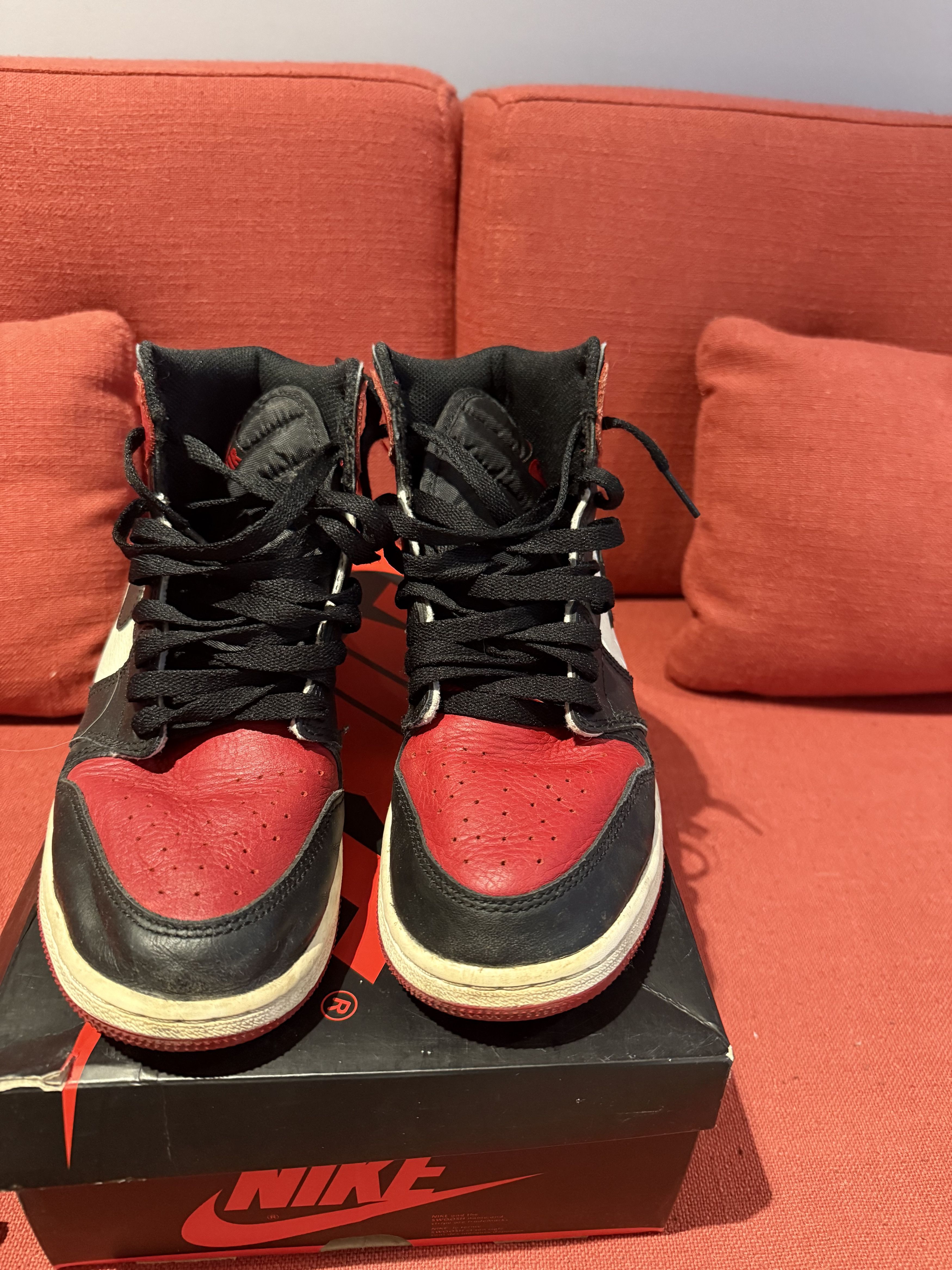 Nike Air Jordan 1 Retro High OG BG Size US 6.5 / EU 39-40 - 6 Thumbnail