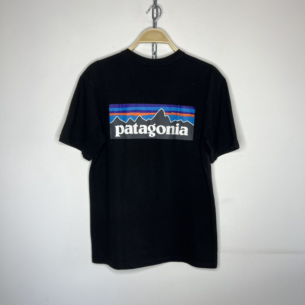 Designer × Patagonia Patagonia Big Logo Shot Sleeve T-shirt Mens Size M Black Top Size US M / EU 48-50 / 2 - 1 Thumbnail