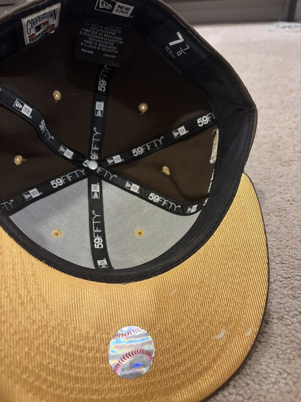 New Era Lightly worn ,New Era Chicago White Sox Size 7 7/8 Size ONE SIZE - 3 Thumbnail