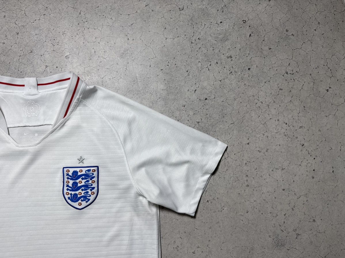 Nike Nike England Team Vintage Soccer Jersey Size US L / EU 52-54 / 3 - 3 Thumbnail
