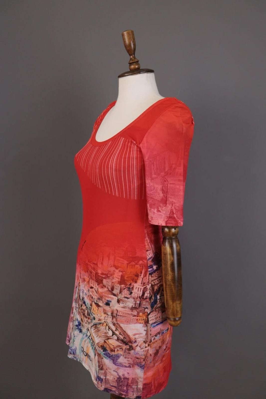 Designer Save The Queen Red Abstract Stretch Short Dress Size S Size S / US 4 / IT 40 - 6 Thumbnail