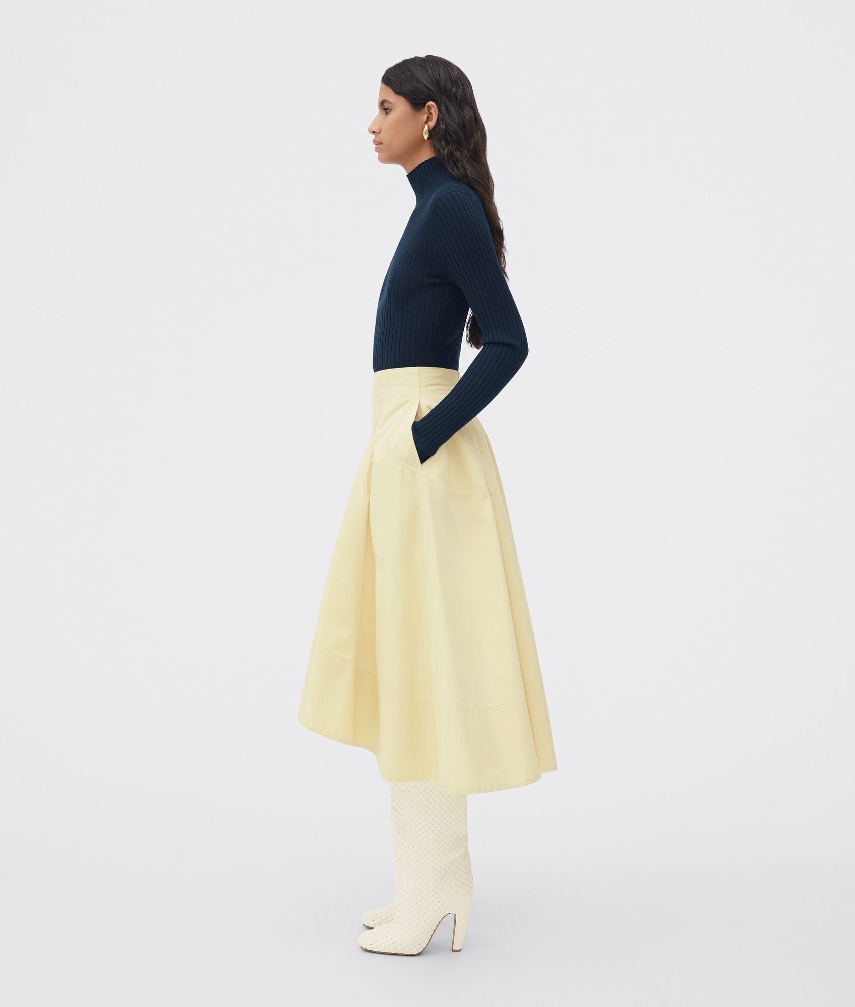 Bottega Veneta o1bcso1str0225 Compact Cotton Skirt in Chamomile Size 34" / US 12 / IT 48 - 2 Thumbnail