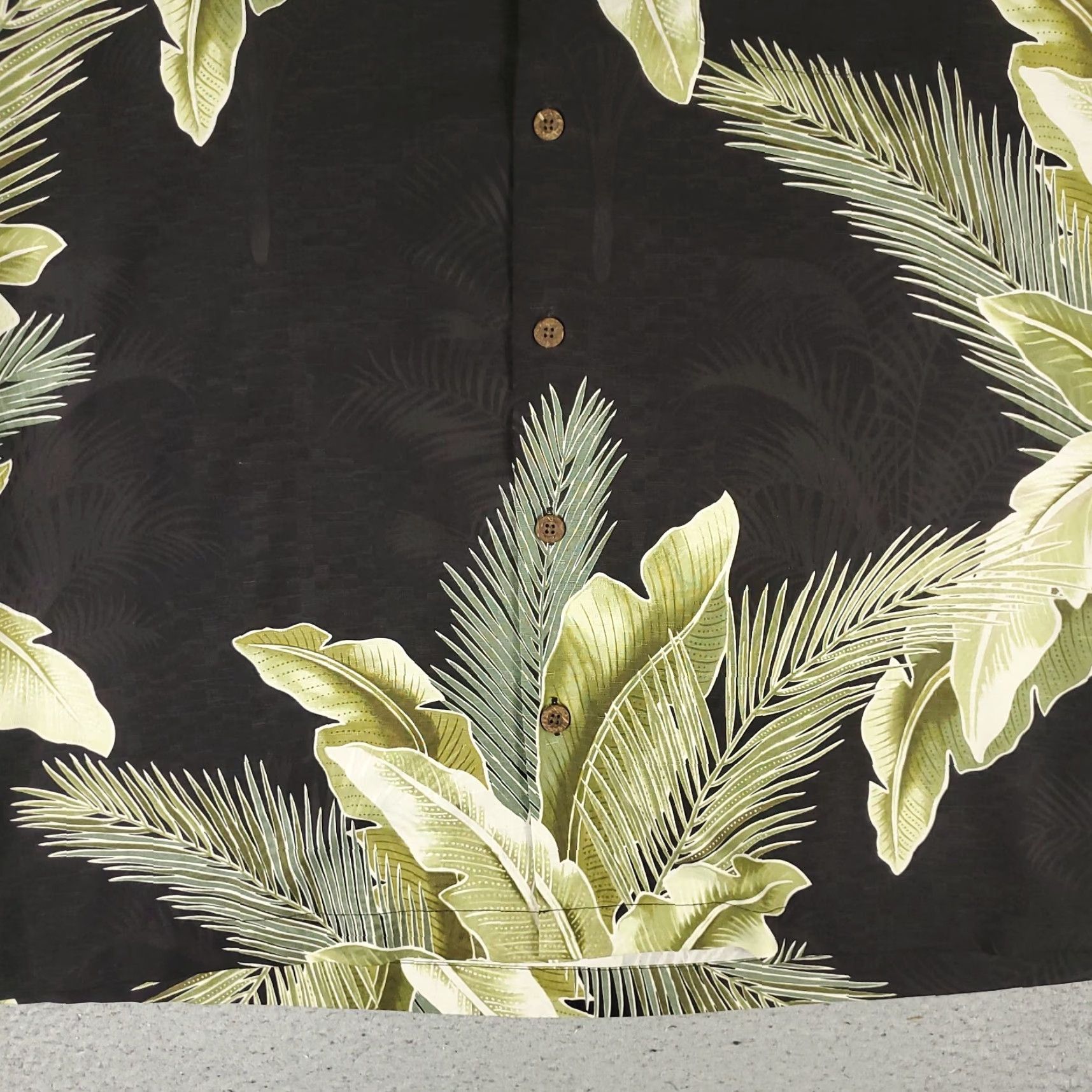Tommy Bahama Tommy Bahama Shirt Mens Large Black Floral Hawaiian Button Up Short Sleeve Size US L / EU 52-54 / 3 - 3 Thumbnail