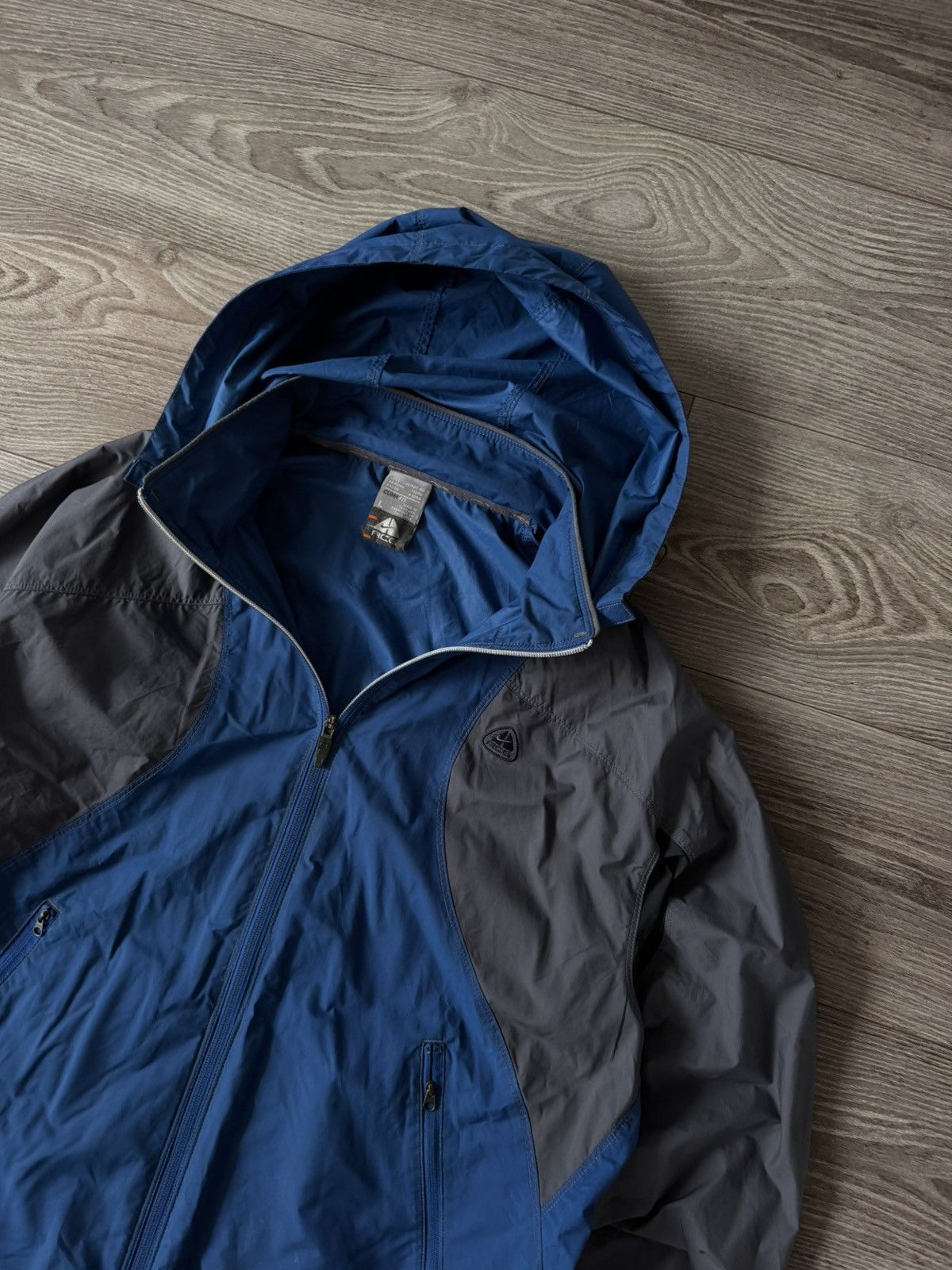 Nike ACG Nike ACG Vintage Windbreaker Lite Blue Men’s Jacket Size US L / EU 52-54 / 3 - 2 Thumbnail