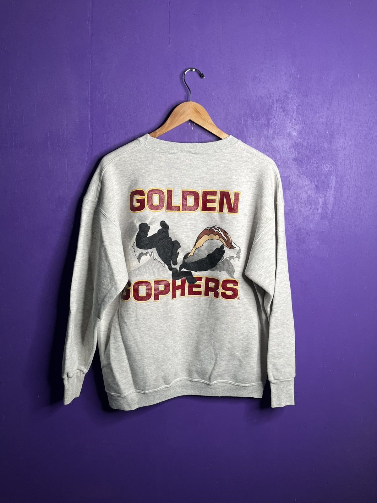 Vintage 90s Nutmeg Minnesota gophers breakthrough crewneck