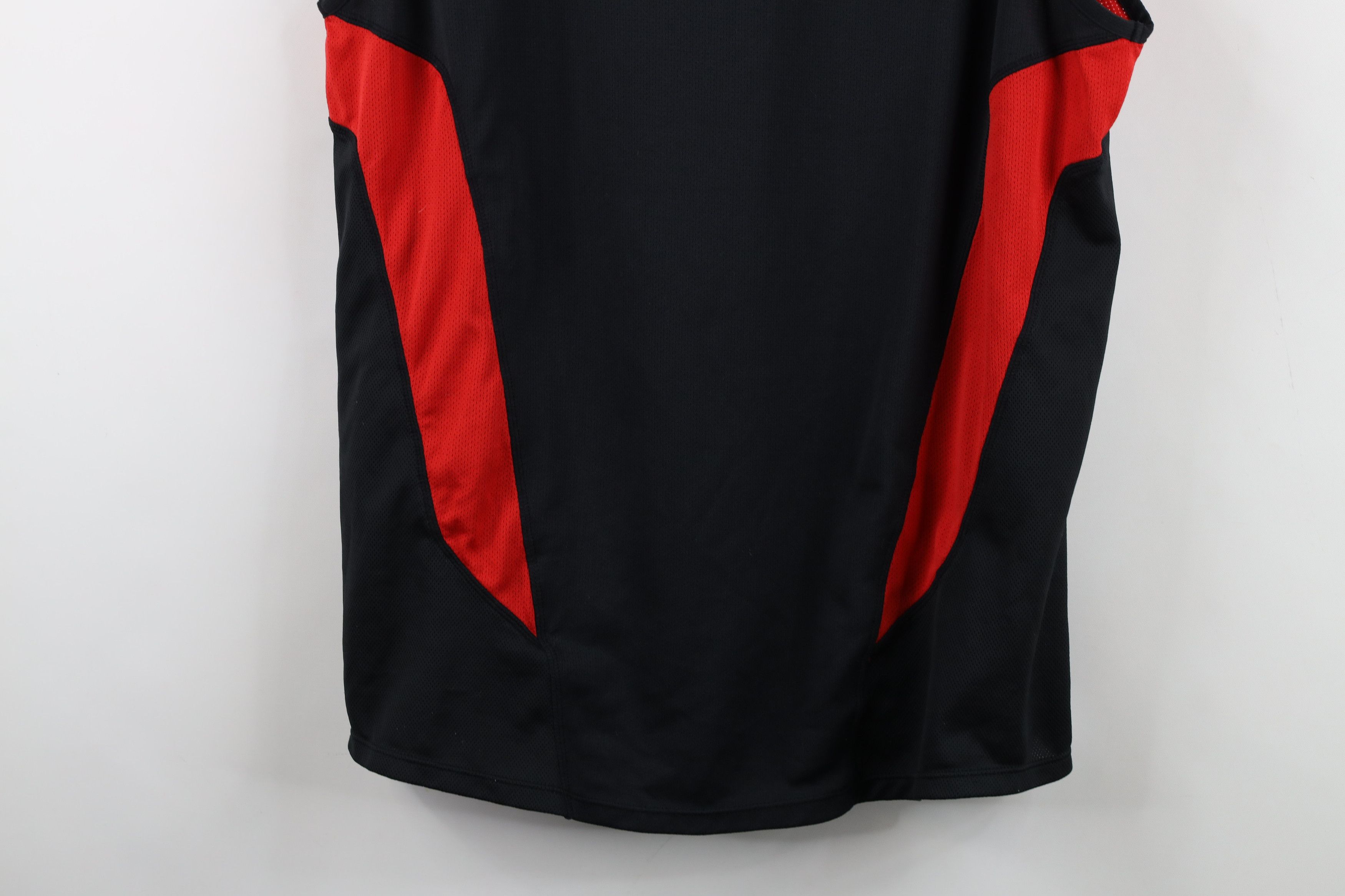 Nike Vintage Nike Mini Swoosh Reflective Tank Top Singlet Jersey Size US L / EU 52-54 / 3 - 14 Thumbnail