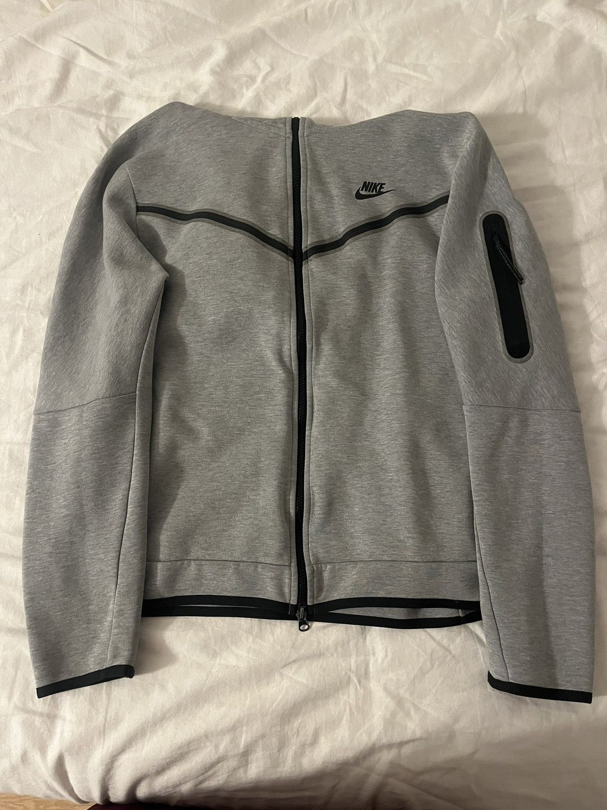 Nike Nike Tech Fleece (Grey) Size US L / EU 52-54 / 3 - 1 Thumbnail