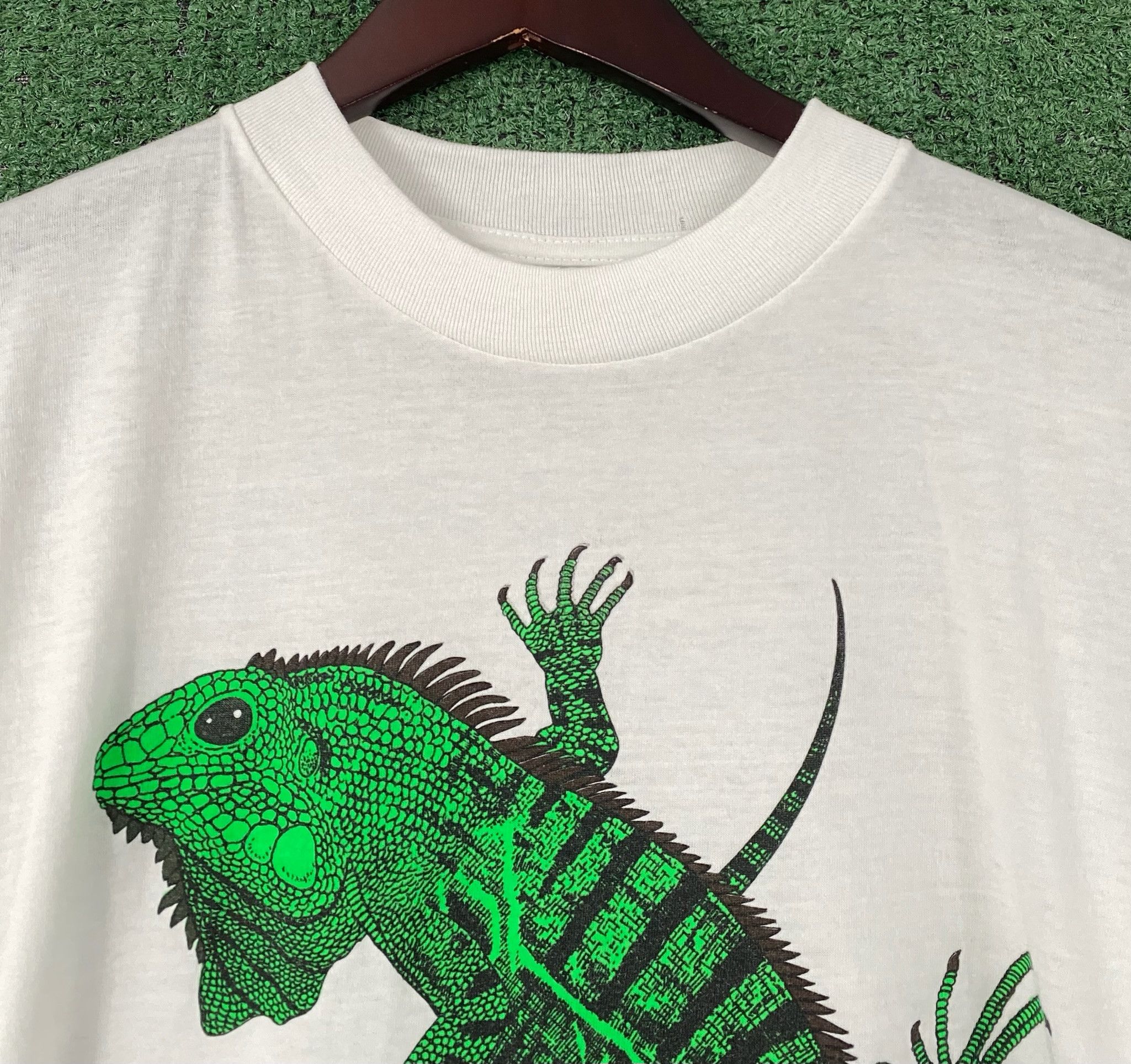 Vintage 90’s Iguana Cancun Mexico Lizard Reptile T-Shirt Mens Large Size US L / EU 52-54 / 3 - 3 Thumbnail