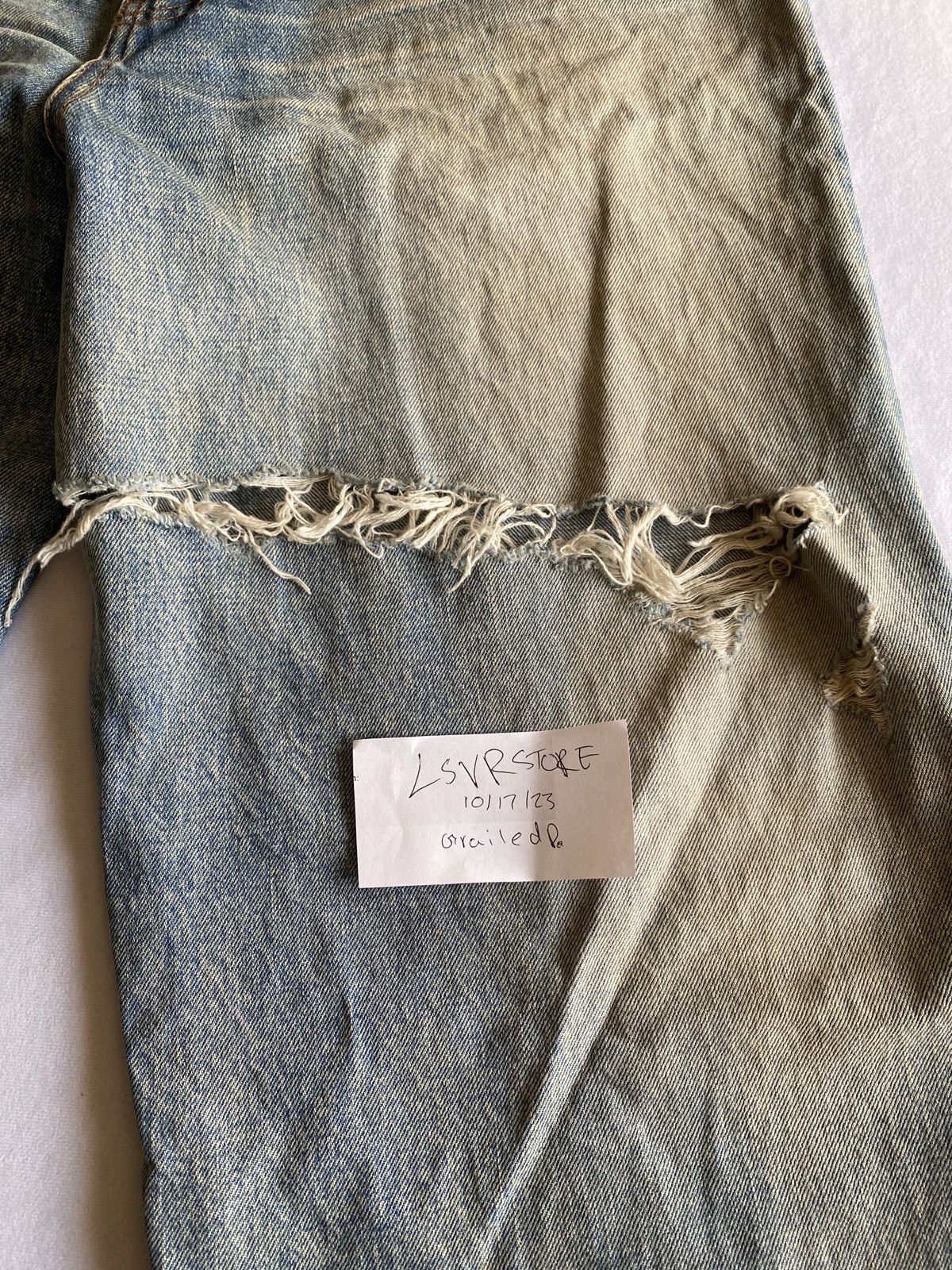 Balenciaga BALENCIAGA Destroyed Super Large Baggy Blue Jean OG size S Size US 32 / EU 48 - 5 Thumbnail