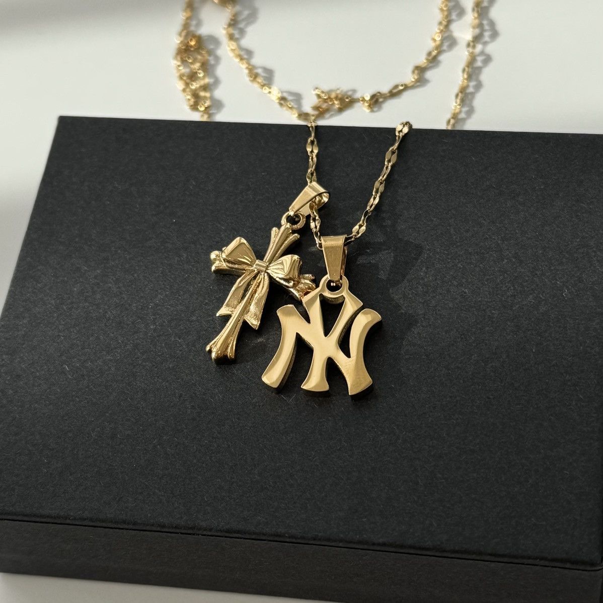 New York Yankees NY cross necklace gold Size ONE SIZE - 3 Thumbnail