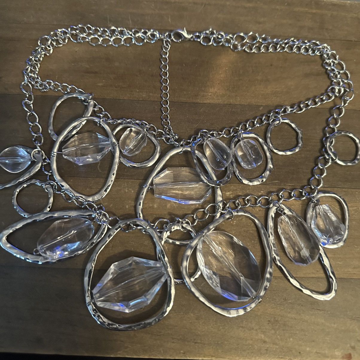 Other Chunky multi layered links and clear lucite bib necklace Size ONE SIZE - 2 Thumbnail