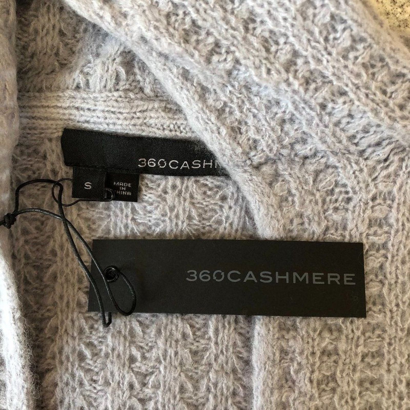 360Cashmere 360 Cashmere Naomi Ribbed Cashmere V-Neck Sweater Size S / US 4 / IT 40 - 7 Thumbnail