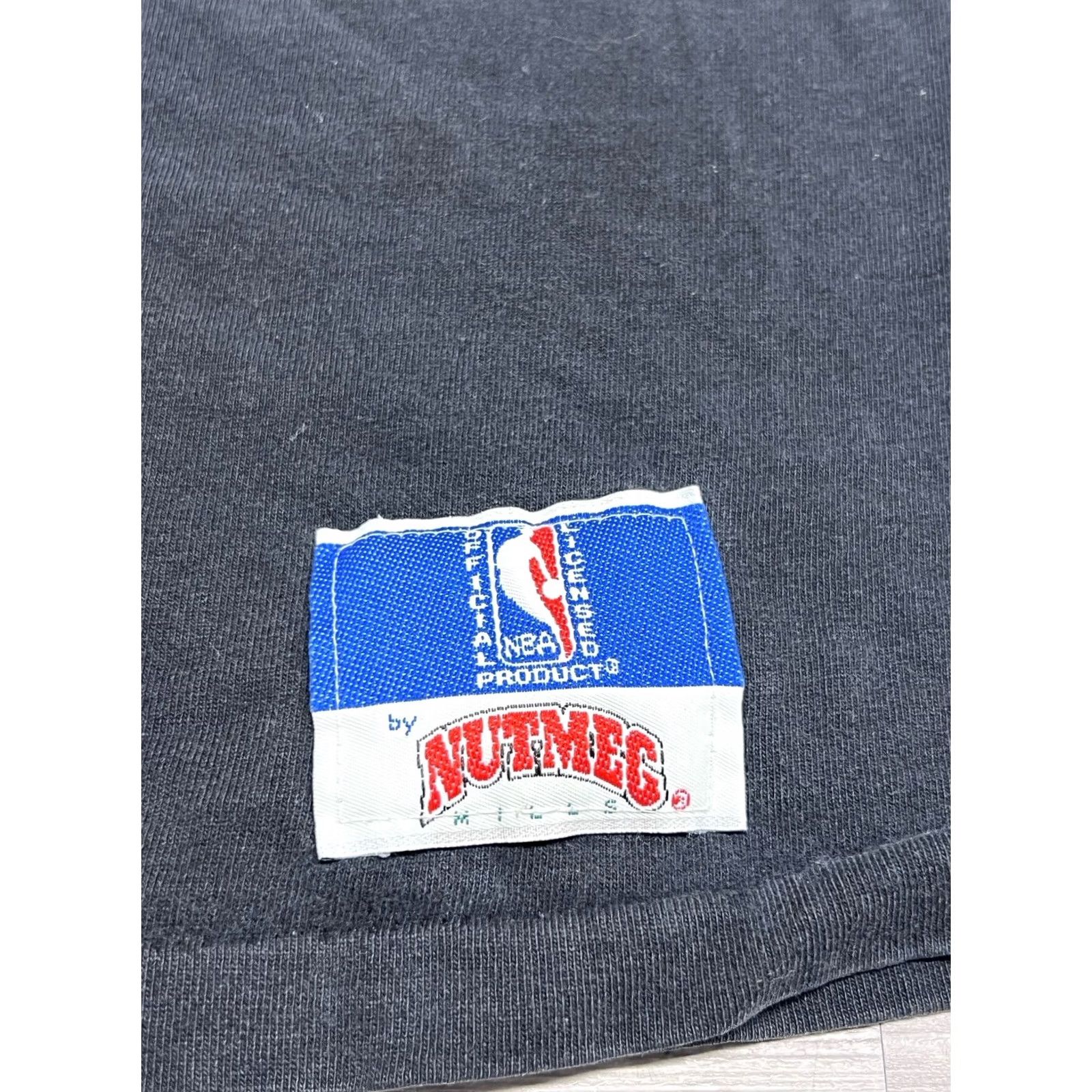 Nutmeg VINTAGE 90s Chicago Bulls T Shirt Nutmeg Black Faded Single Stitch NBA XL Mens Size US XL / EU 56 / 4 - 4 Thumbnail