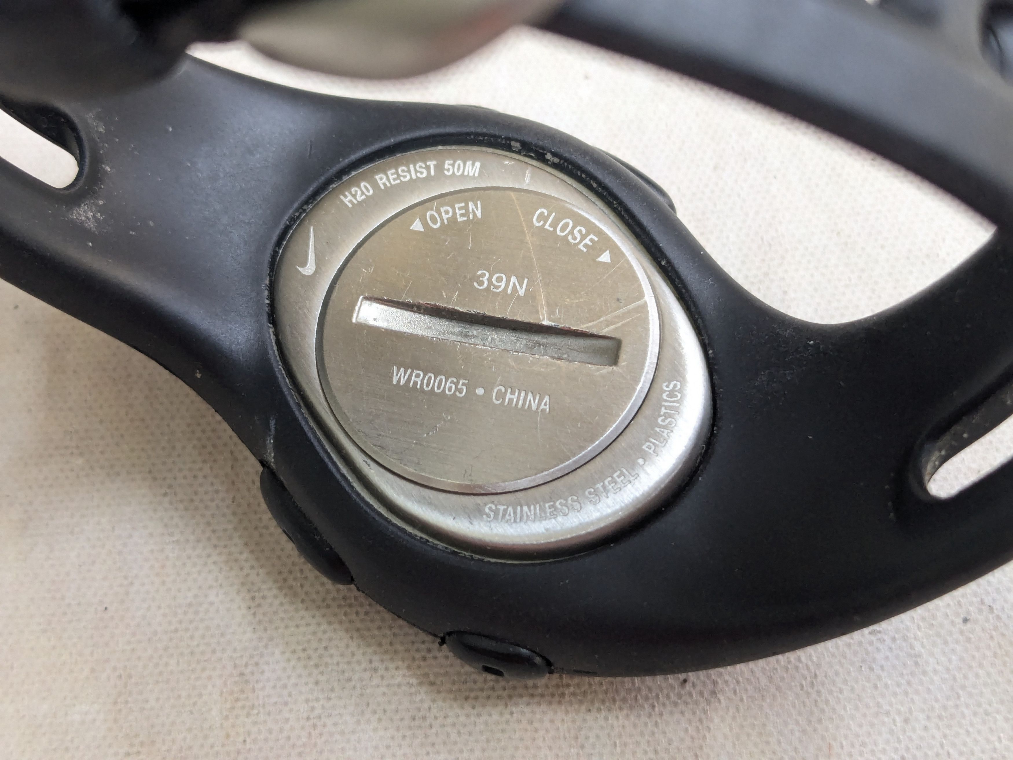 Nike Vintage Nike Watch Black Digital Rubber Minimalist Y2K Size ONE SIZE - 8 Thumbnail