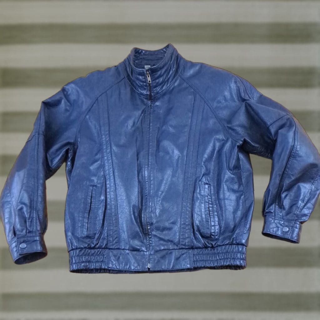 Wilson VINTAGE Wilson Suede & Leather Jacket- Insulated Zip Vest size 42 Men's Bomber Jacket Black Leather 25 1/2 long 22in pit to pit Size US XS / EU 42 / 0 - 1 Thumbnail