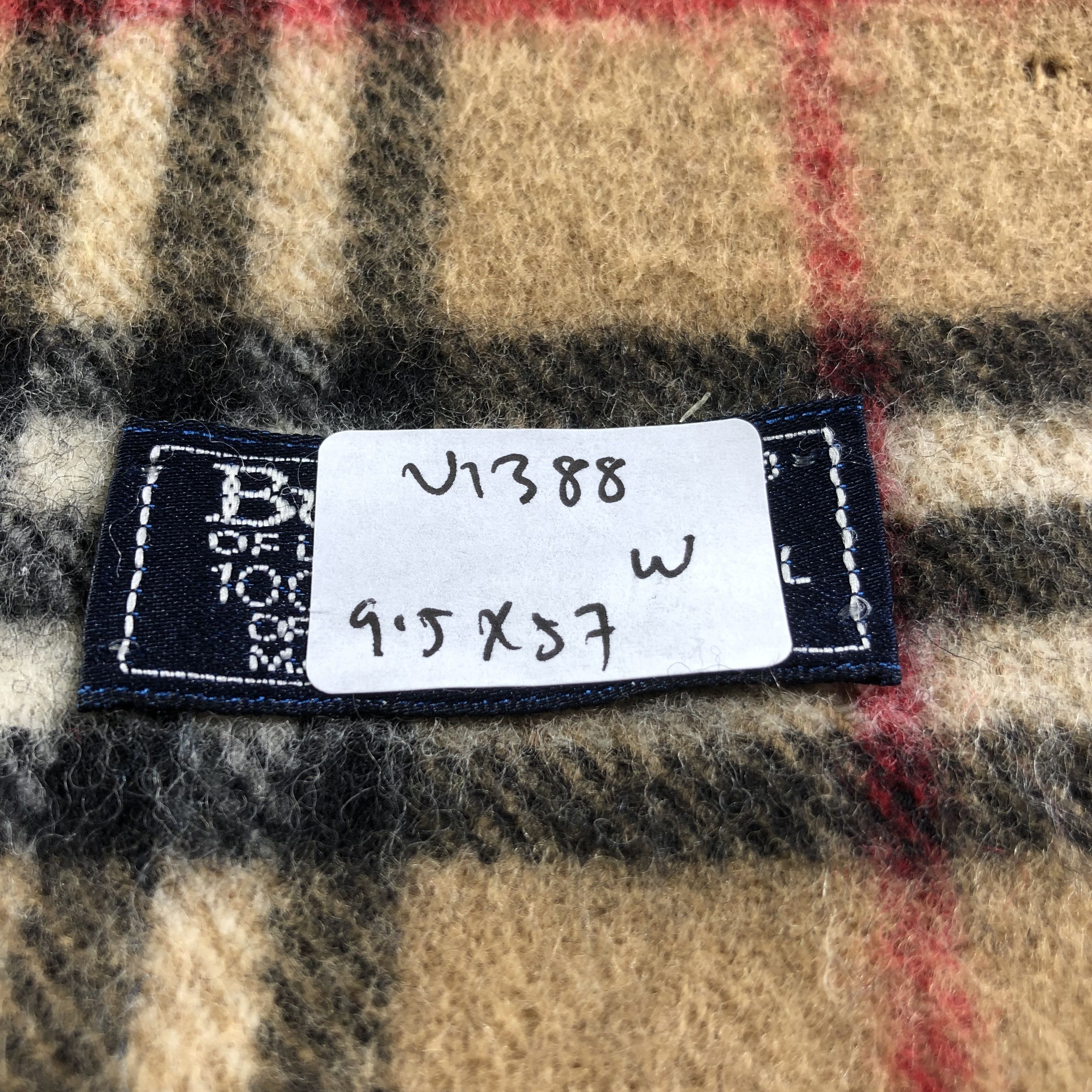 Burberry Burberrys Tan Nova Check Wool Scarf Muffler V1388 Size ONE SIZE - 14 Thumbnail