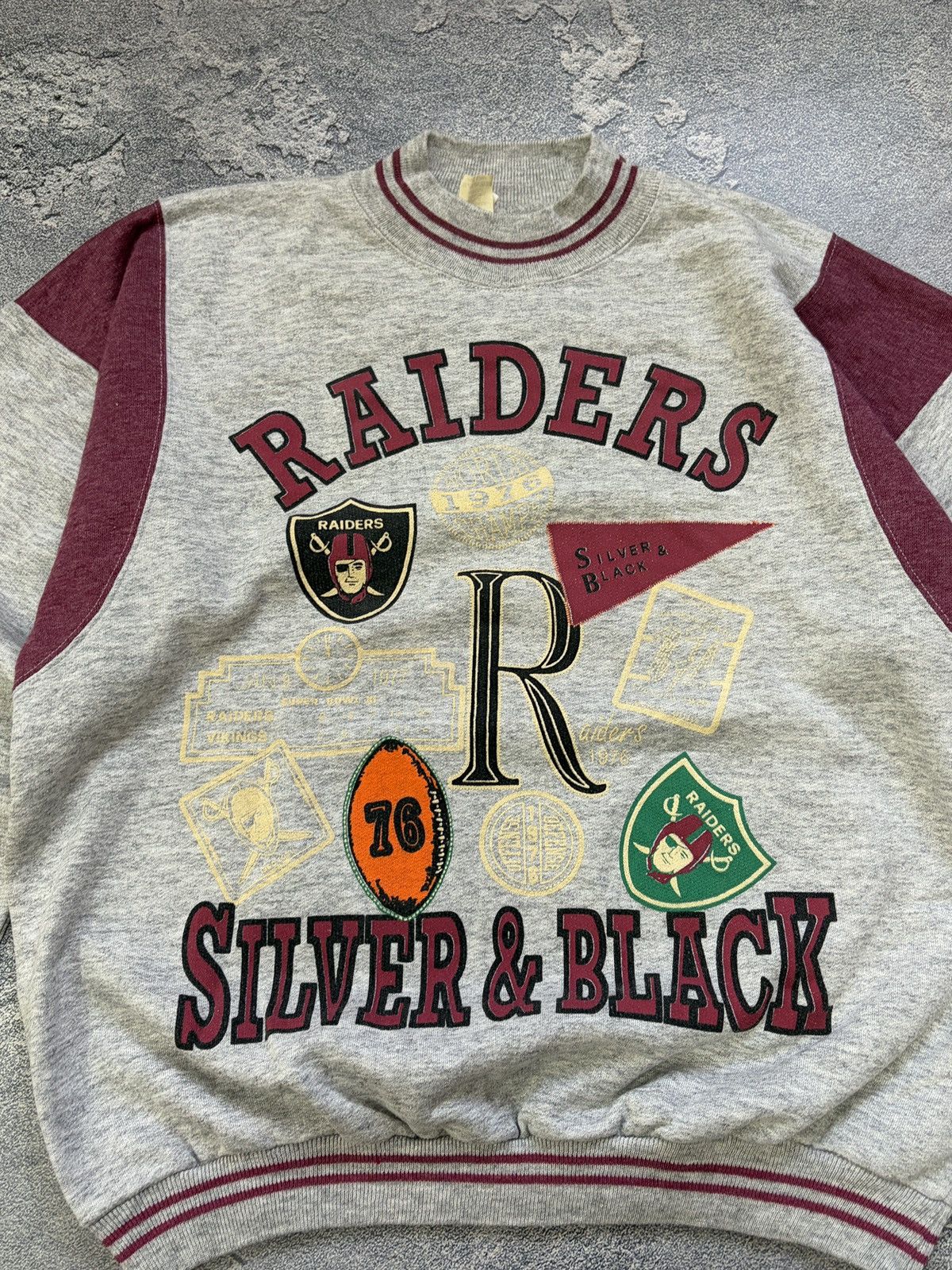 Vintage Vintage 90s LA Raiders Sweatshirt Silver & Black Italy M Size US M / EU 48-50 / 2 - 4 Thumbnail