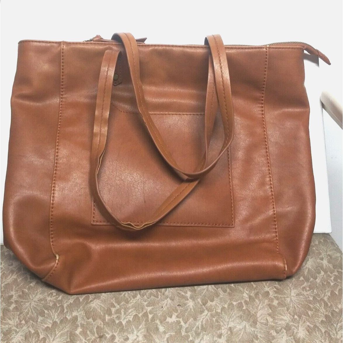 Designer Universal Thread Women's Shoulder Bag Tote Bag Purse brown v Size ONE SIZE - 1 Thumbnail