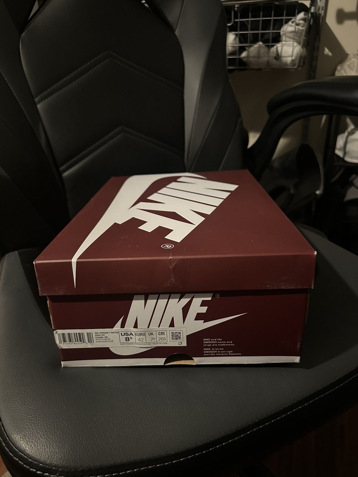 Nike Jordan 1 Retro High OG Team Red/White Size US 8.5 / EU 41-42 - 2 Thumbnail