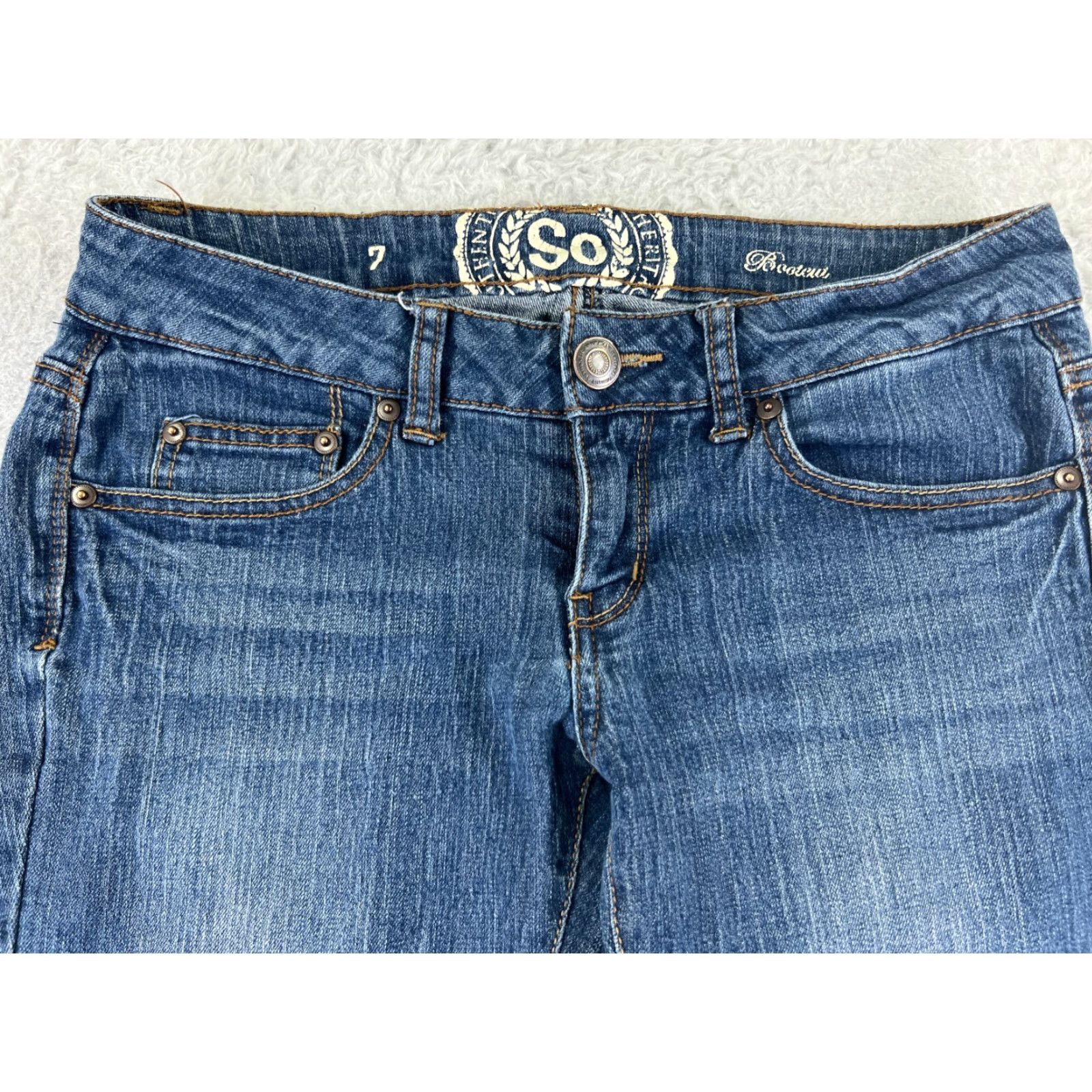 Vintage VINTAGE American Heritage Women's Jeans Bootcut Low Rise 7 Blue Denim Stretch Distressed 30-inch Inseam Size 28" / US 6 / IT 42 - 4 Thumbnail