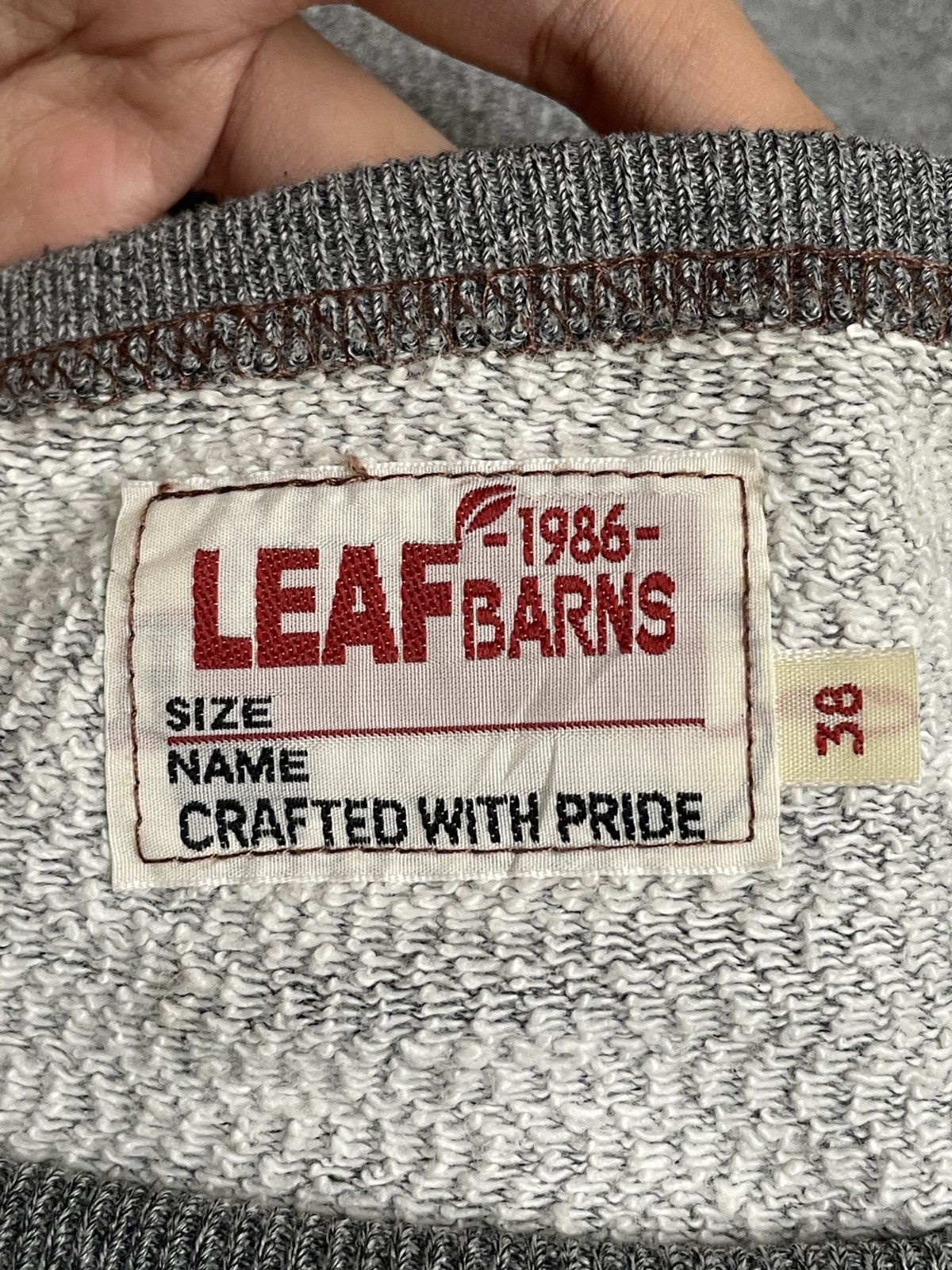 Japanese Brand × Vintage Vintage Japanese Brand Leaf Barns Usn Sweatshirt 1990s Size US M / EU 48-50 / 2 - 9 Thumbnail
