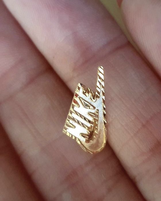 Supreme nike 14k 2025 gold earring gold