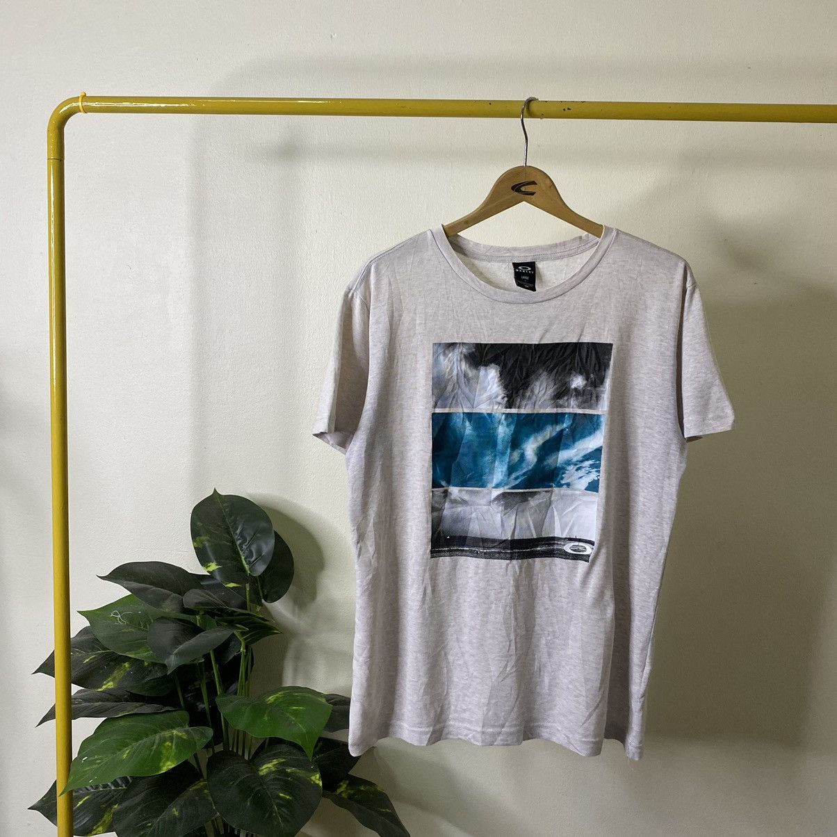 Oakley Vintage Y2K Oakley Surf Tee Size US L / EU 52-54 / 3 - 1 Thumbnail