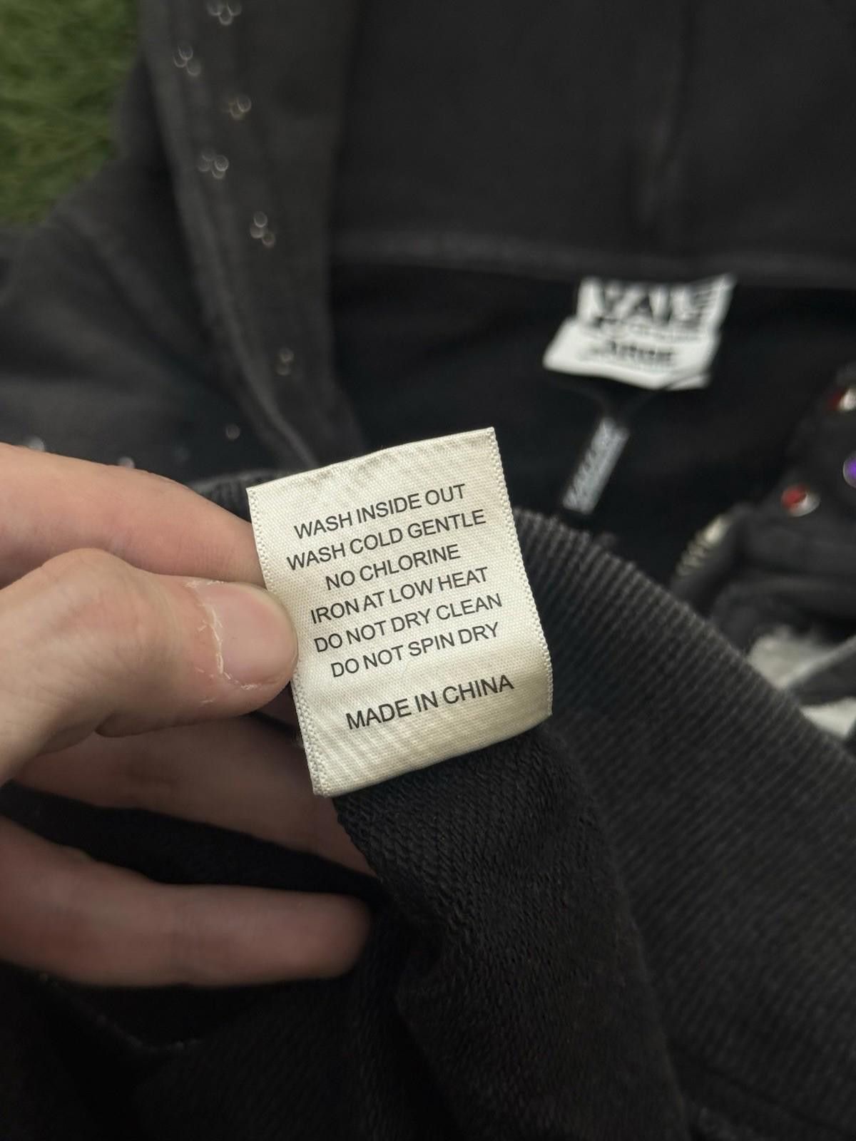 Vale Valley Hoodie Stone Zip Up Black Crystals Size Large (NEW) Size US L / EU 52-54 / 3 - 10 Thumbnail