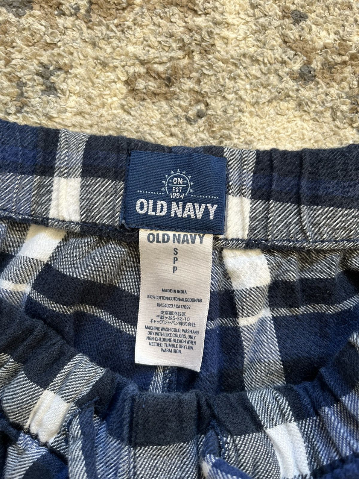 Old Navy Old Navy Blue Plaid PJs Small Size US 29 - 3 Thumbnail