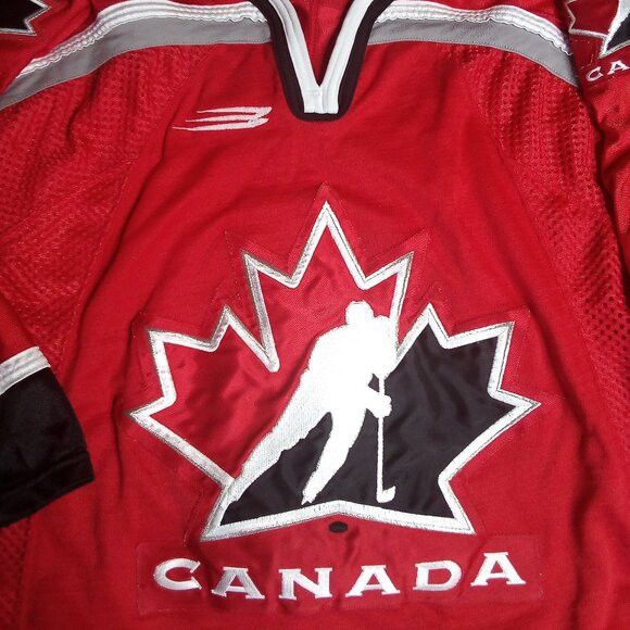 Vintage Vintage Bauer Authentic Team Canada Jersey Fight Strap Size US XL / EU 56 / 4 - 1 Thumbnail