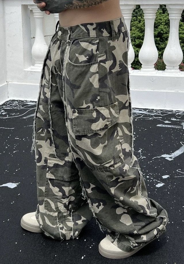 Japanese Brand × Vintage Utility grunge faded distressed camouflage camo cargo pants Size US 28 / EU 44 - 2 Thumbnail