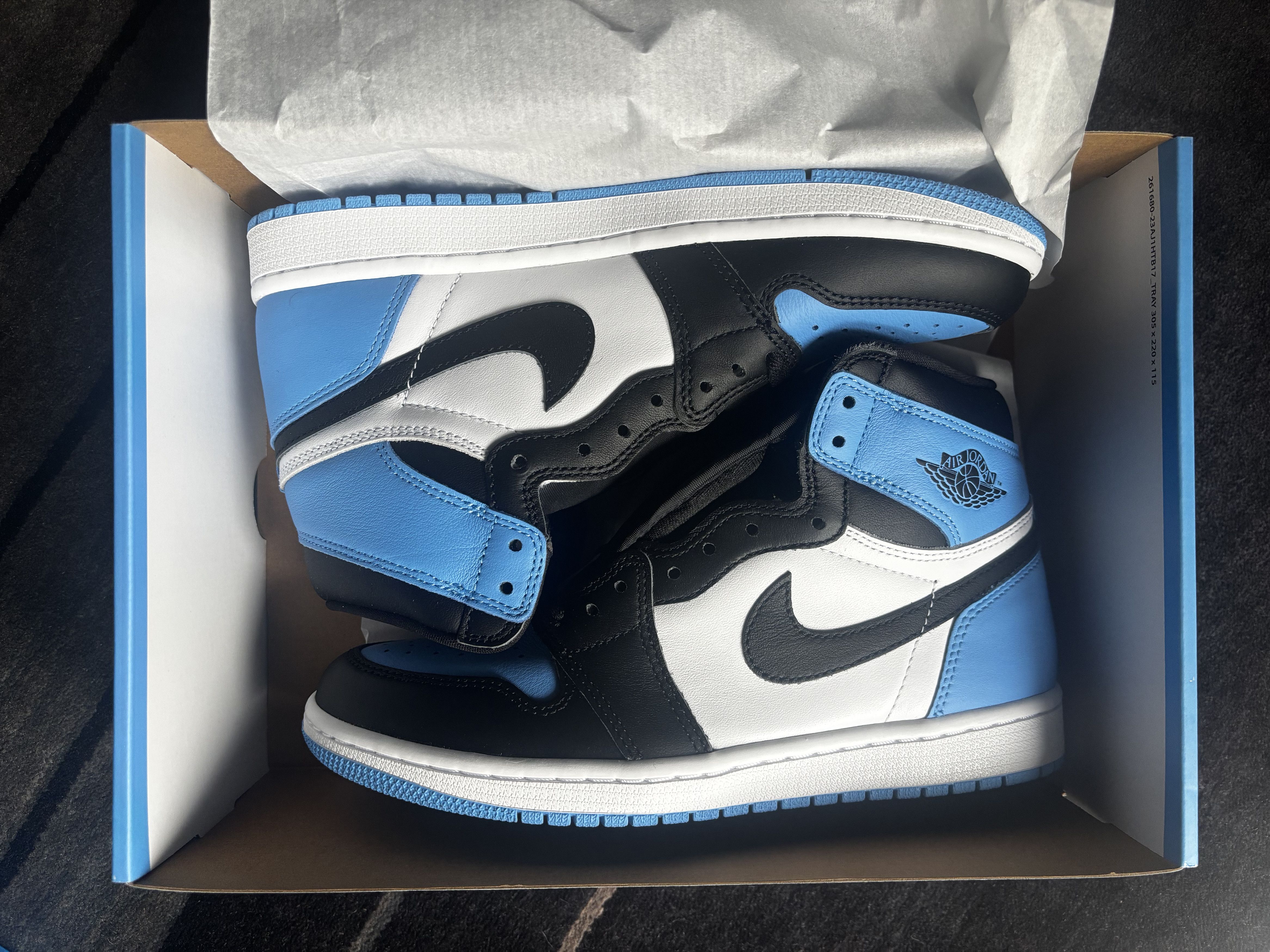 Jordan Brand Nike Air Jordan 1 Retro High UNC Toe 2023 US7.5/EU40.5 Size US 7.5 / EU 40-41 - 3 Thumbnail