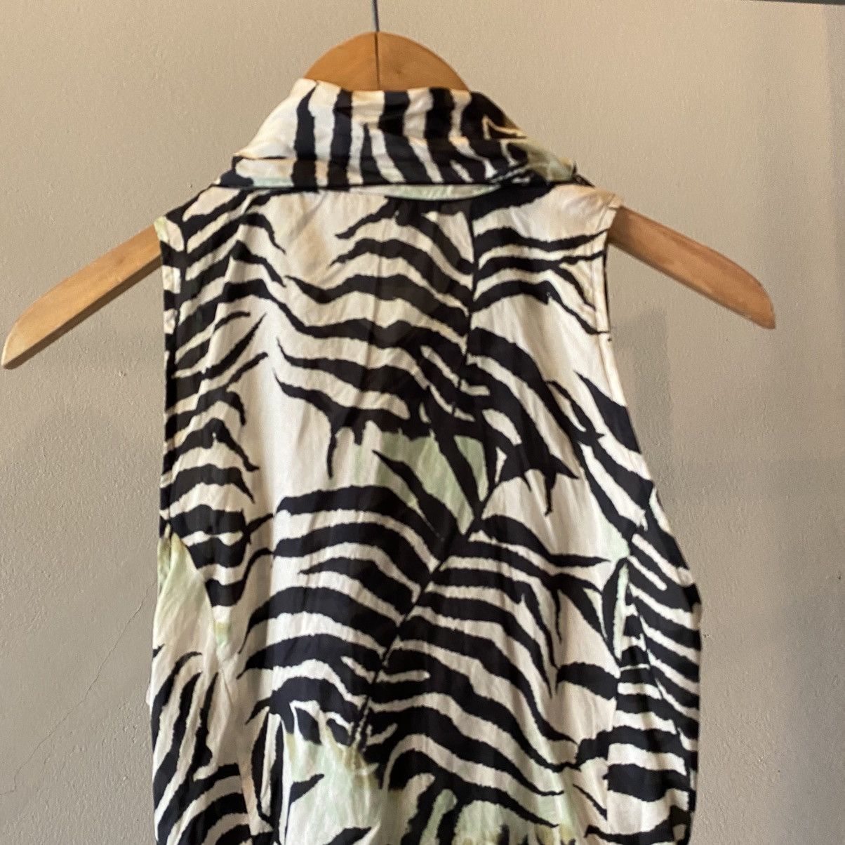 Max Mara MaxMara Zebra Print Sleeveless Bow Blouse Size M / US 6-8 / IT 42-44 - 22 Thumbnail