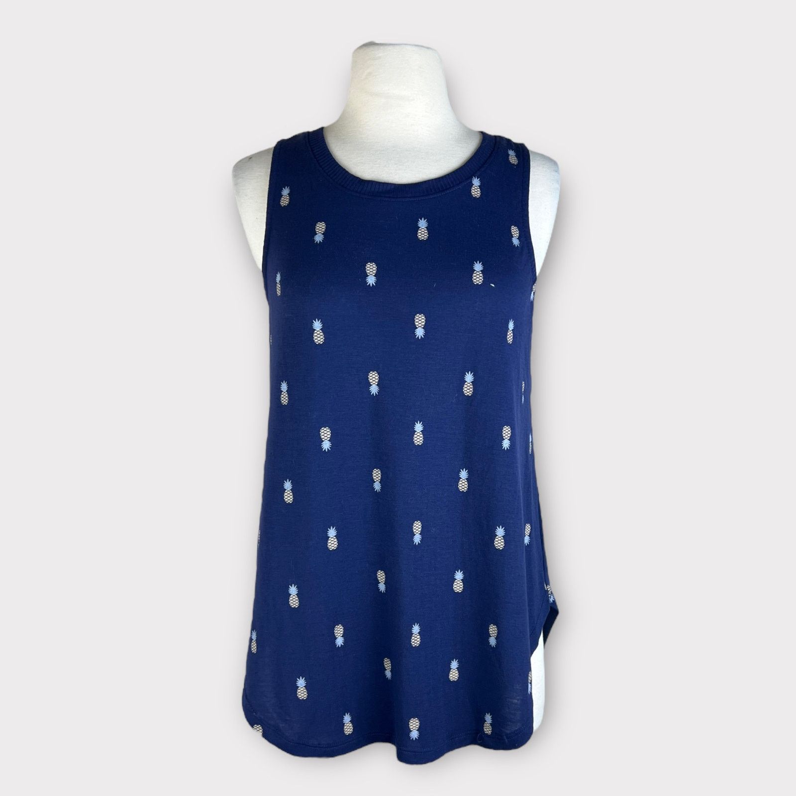 Nordstrom Zoe + Liv | Women Navy Pineapple Graphic Tank Top | Med Size M / US 6-8 / IT 42-44 - 11 Thumbnail