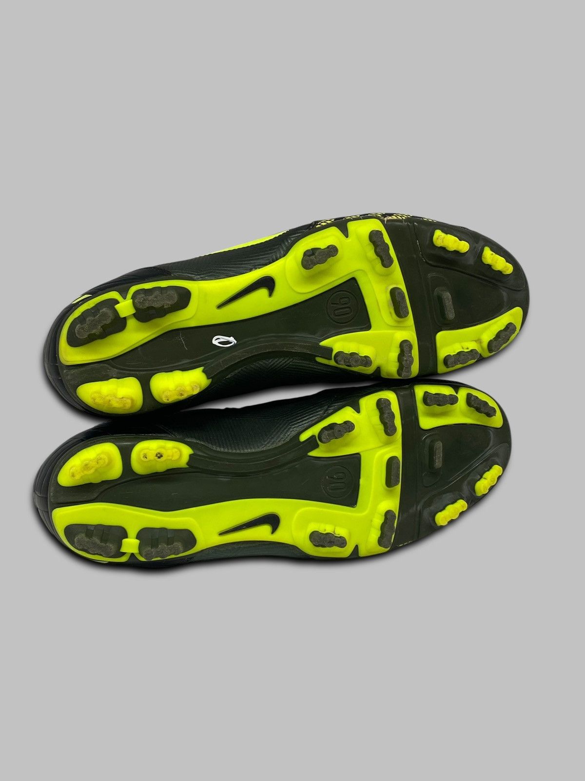 Nike Nike Total 90 Laser Shoot II FG Soccer Boots Cleats 2007 Size US 9.5 / EU 42-43 - 6 Thumbnail