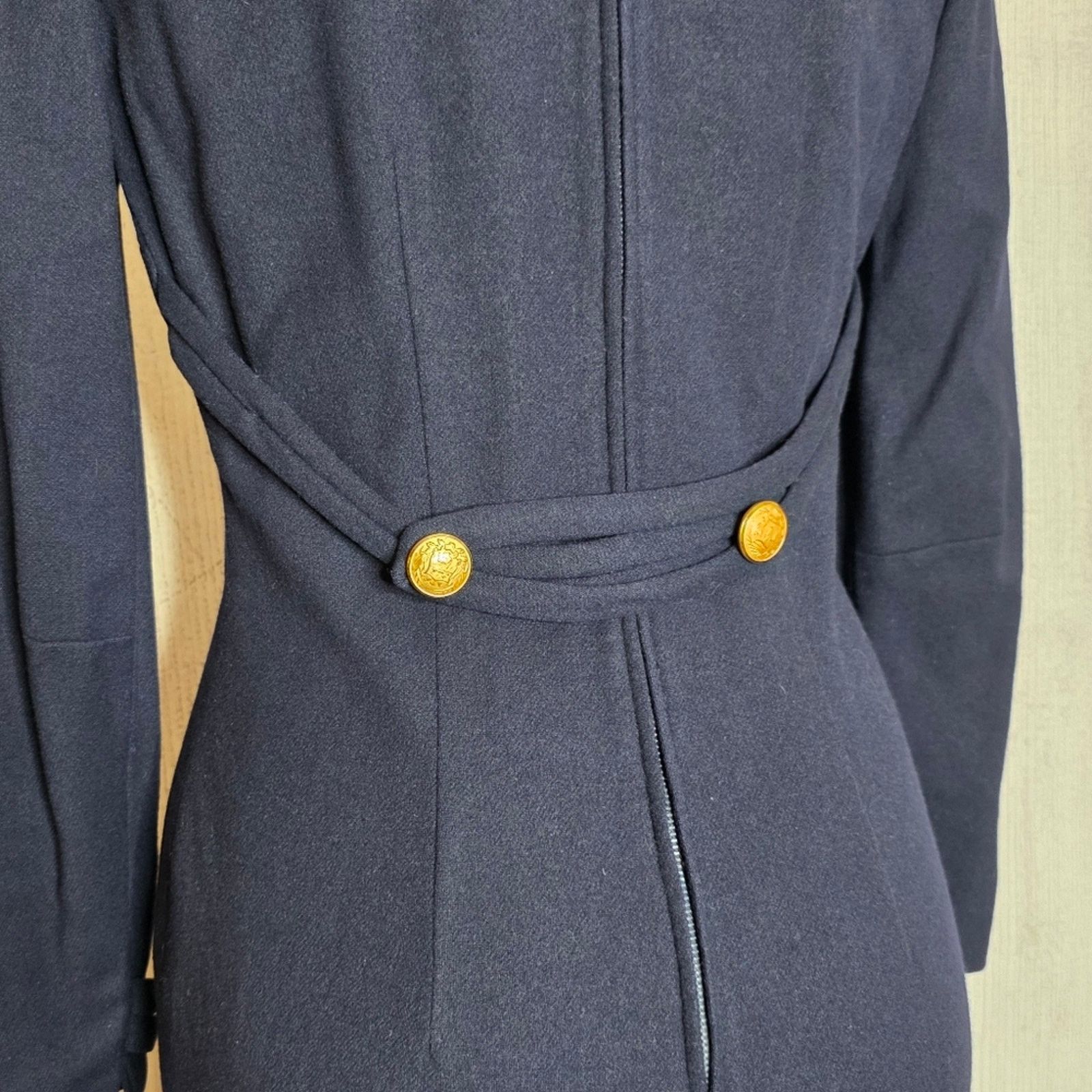 Vintage VTG 1960s Anne Fogarty Navy Wool Dress Gold Crest Buttons Size S / US 4 / IT 40 - 5 Thumbnail