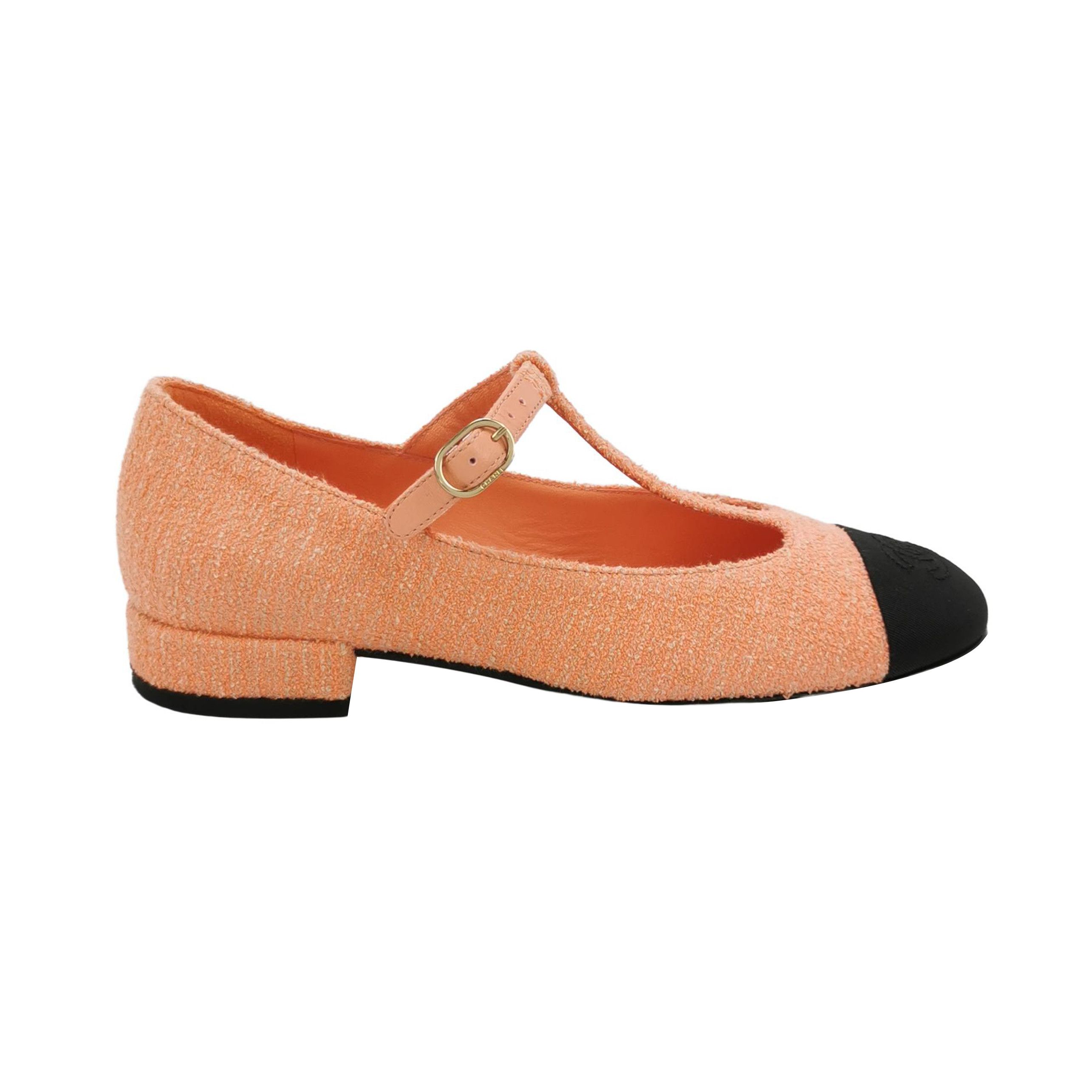 Chanel Chanel Women 5 Flats Size US 5 / IT 35 - 1 Thumbnail