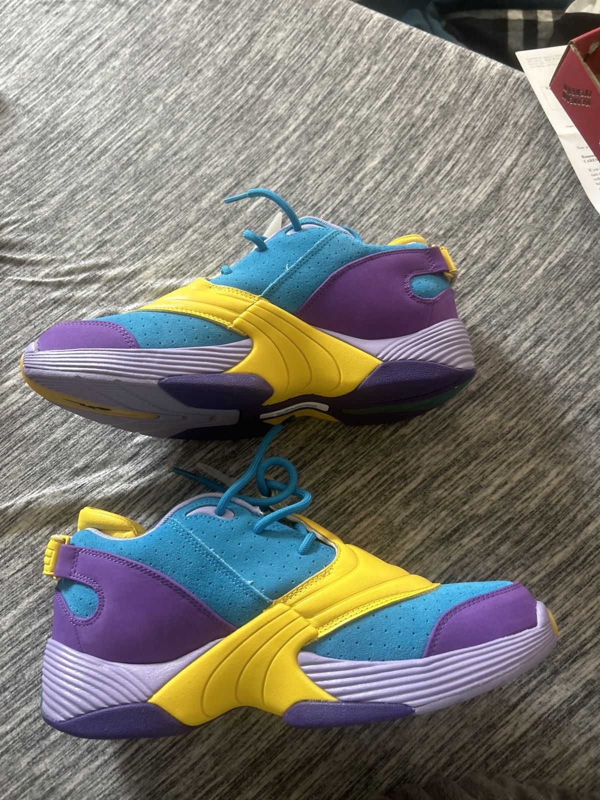 Icecream × Reebok Reebok ANSWER V MU ICE CREAM Size US 9.5 / EU 42-43 - 9 Thumbnail